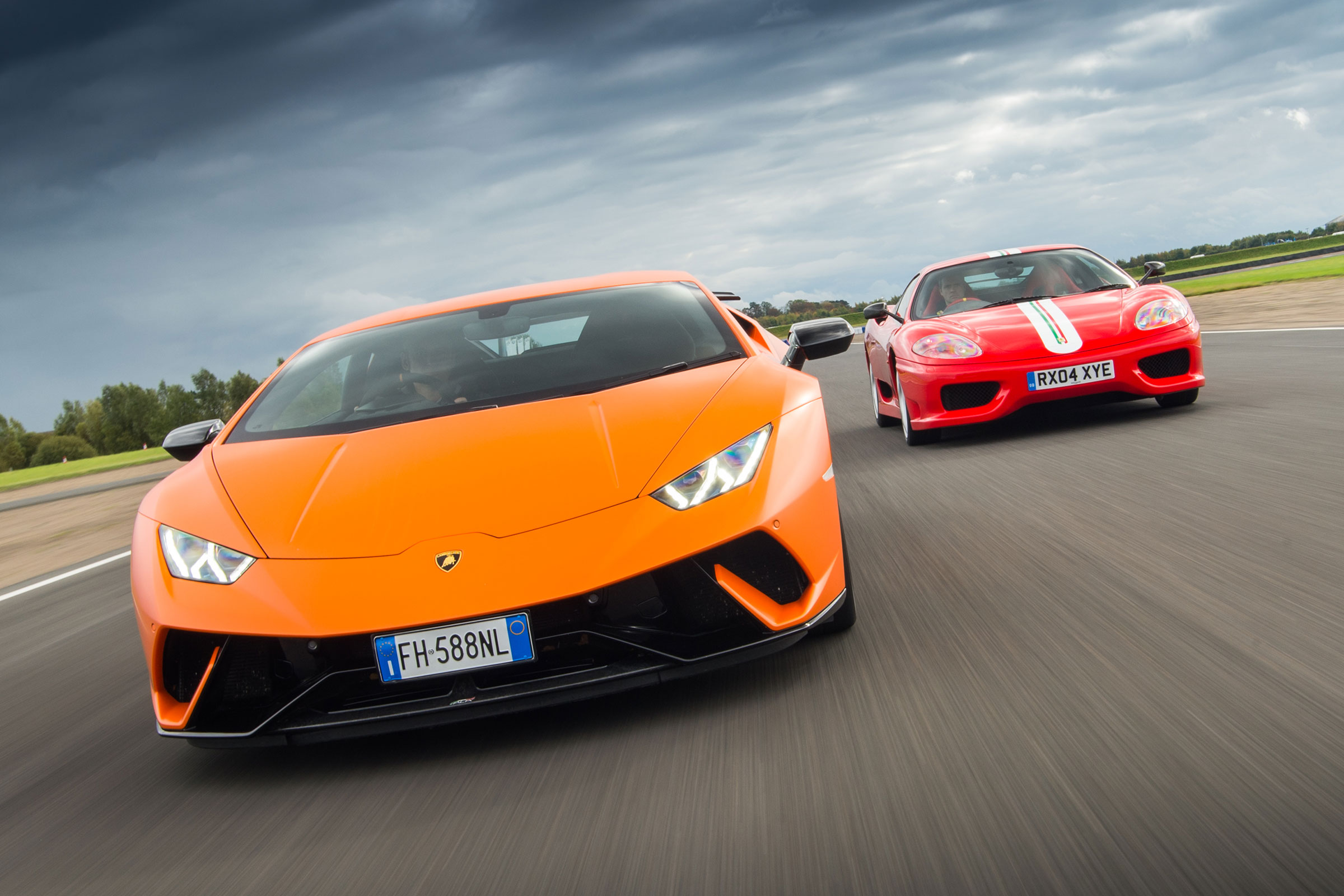 Lamborghini Huracan Performante &amp; Ferrari 360 Challenge Stradale 