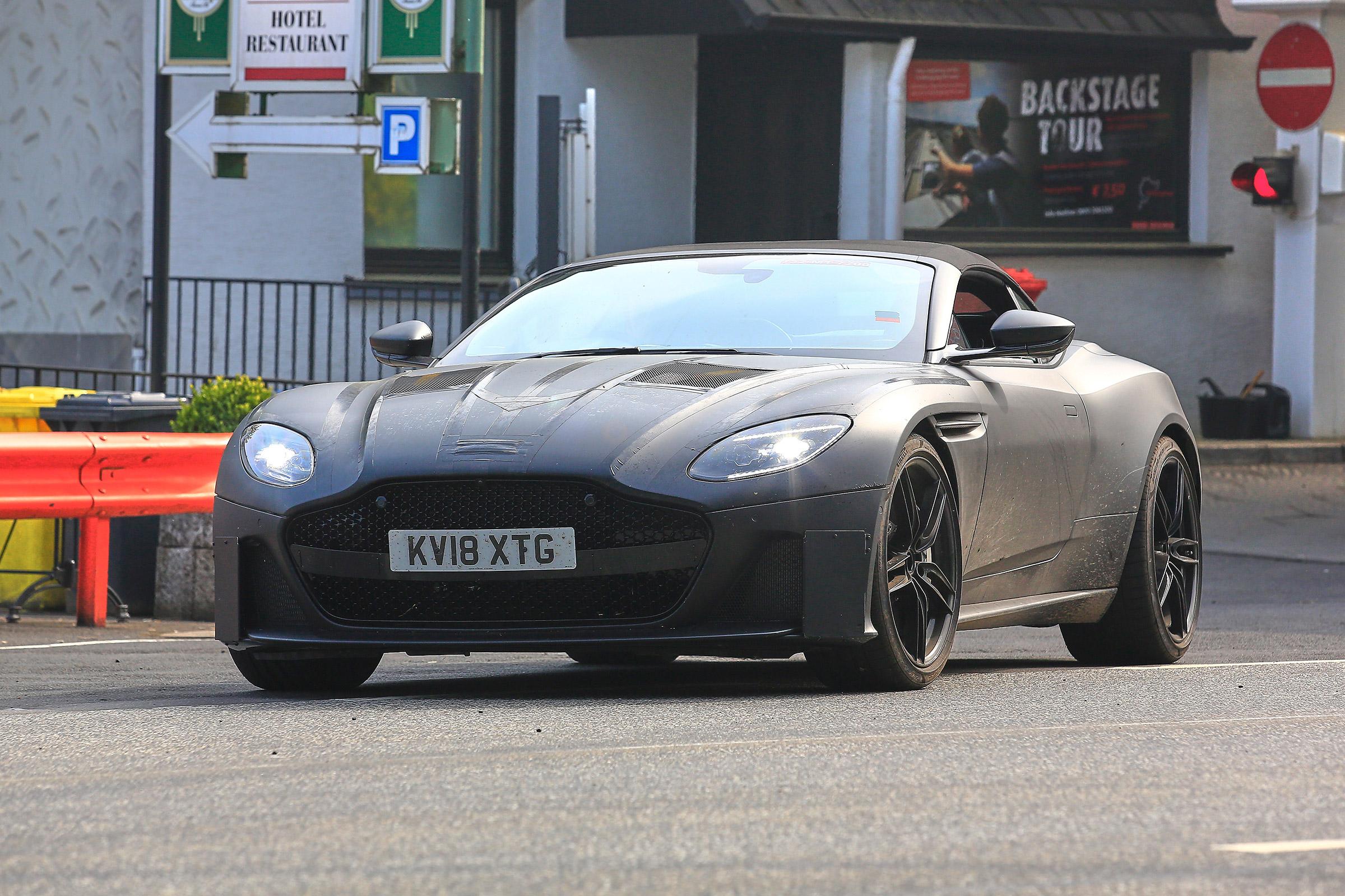 Aston Martin DBS Volante - front