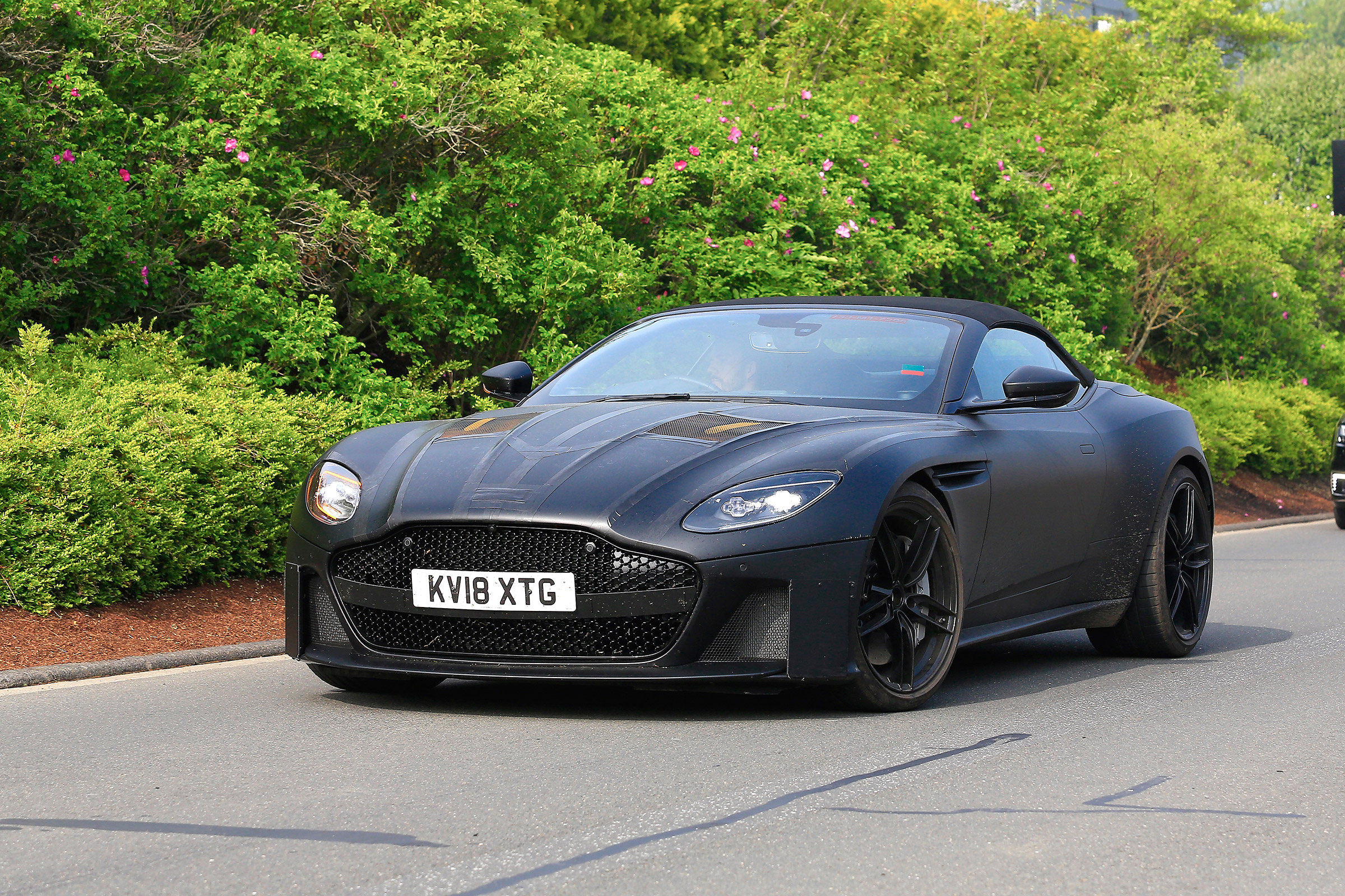 Aston Martin DBS Volante - front