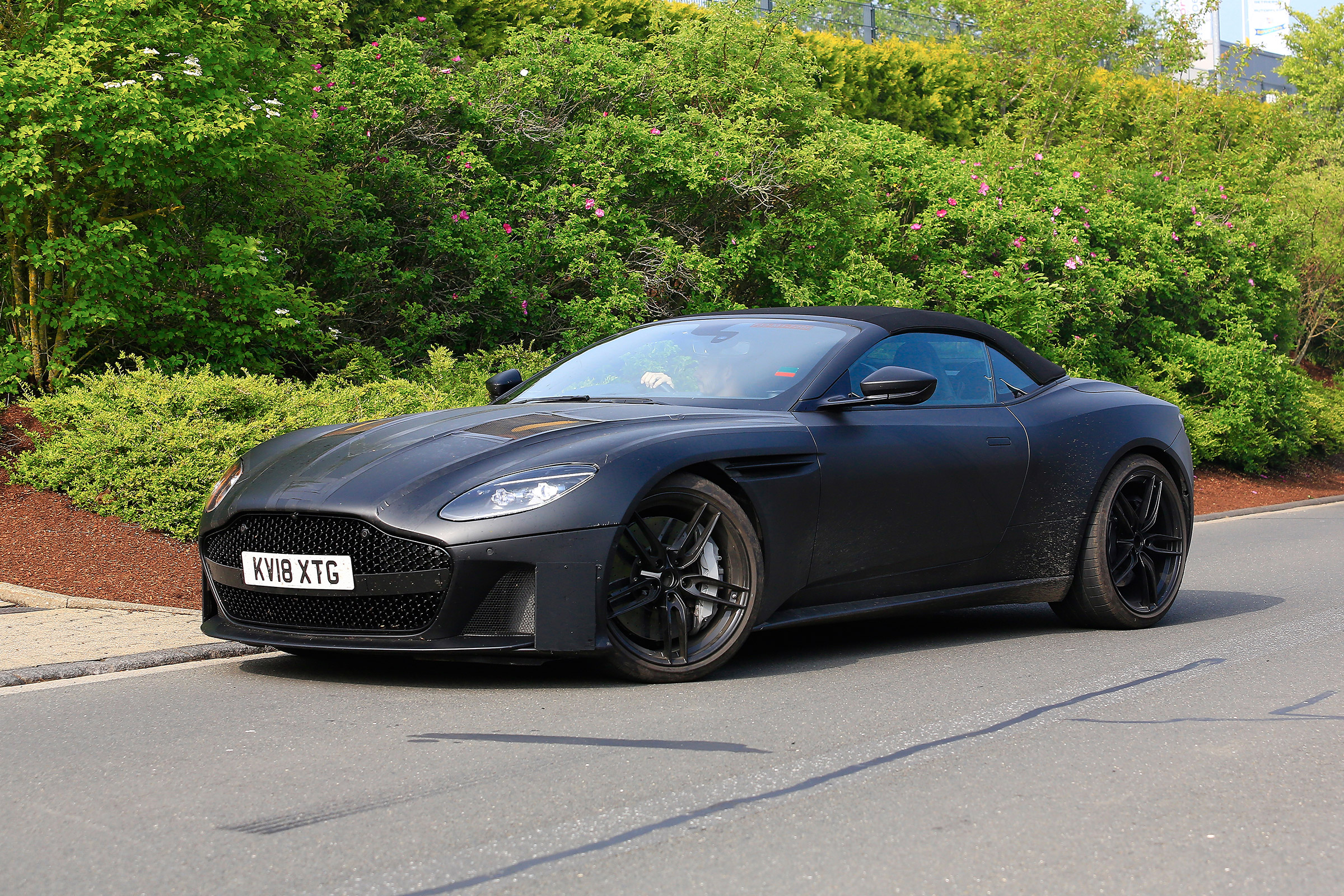 Aston Martin DBS Volante - front
