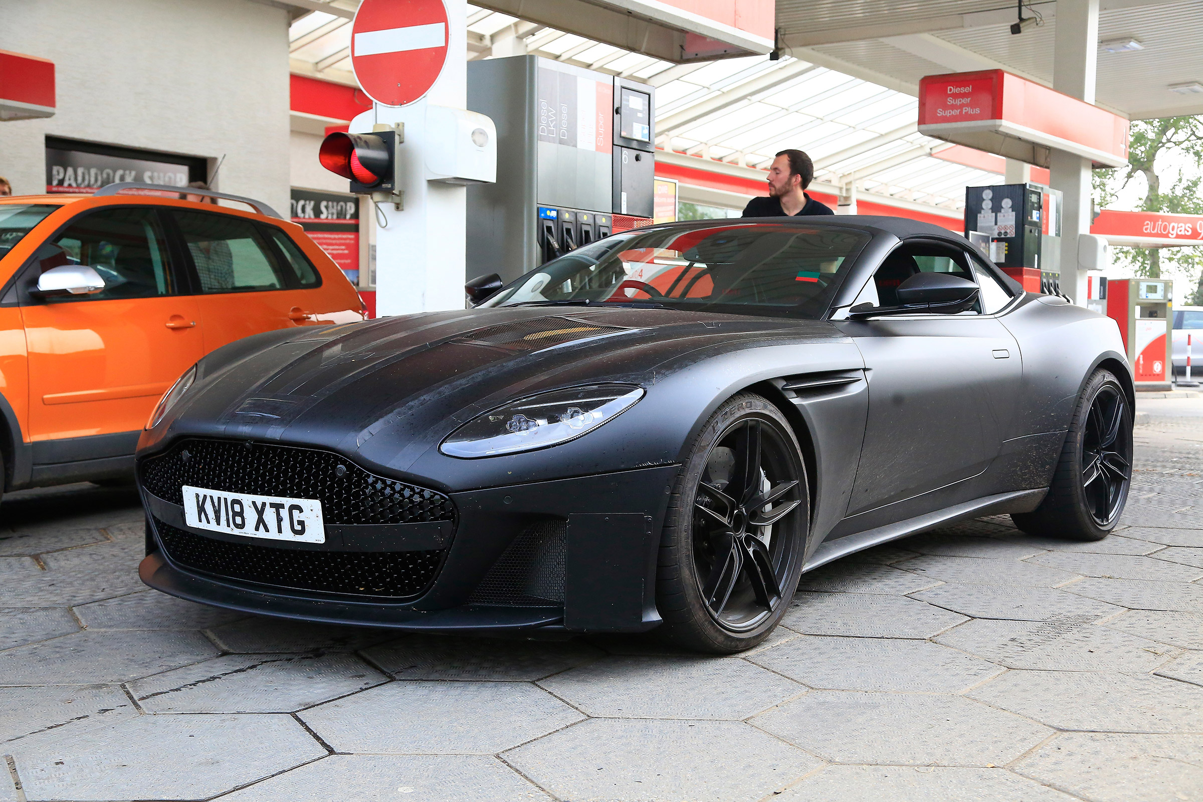 Aston Martin DBS Volante - front