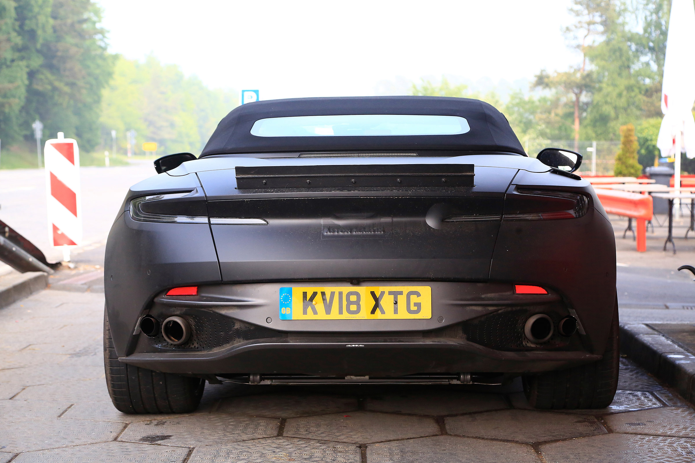 Aston Martin DBS Volante - tail