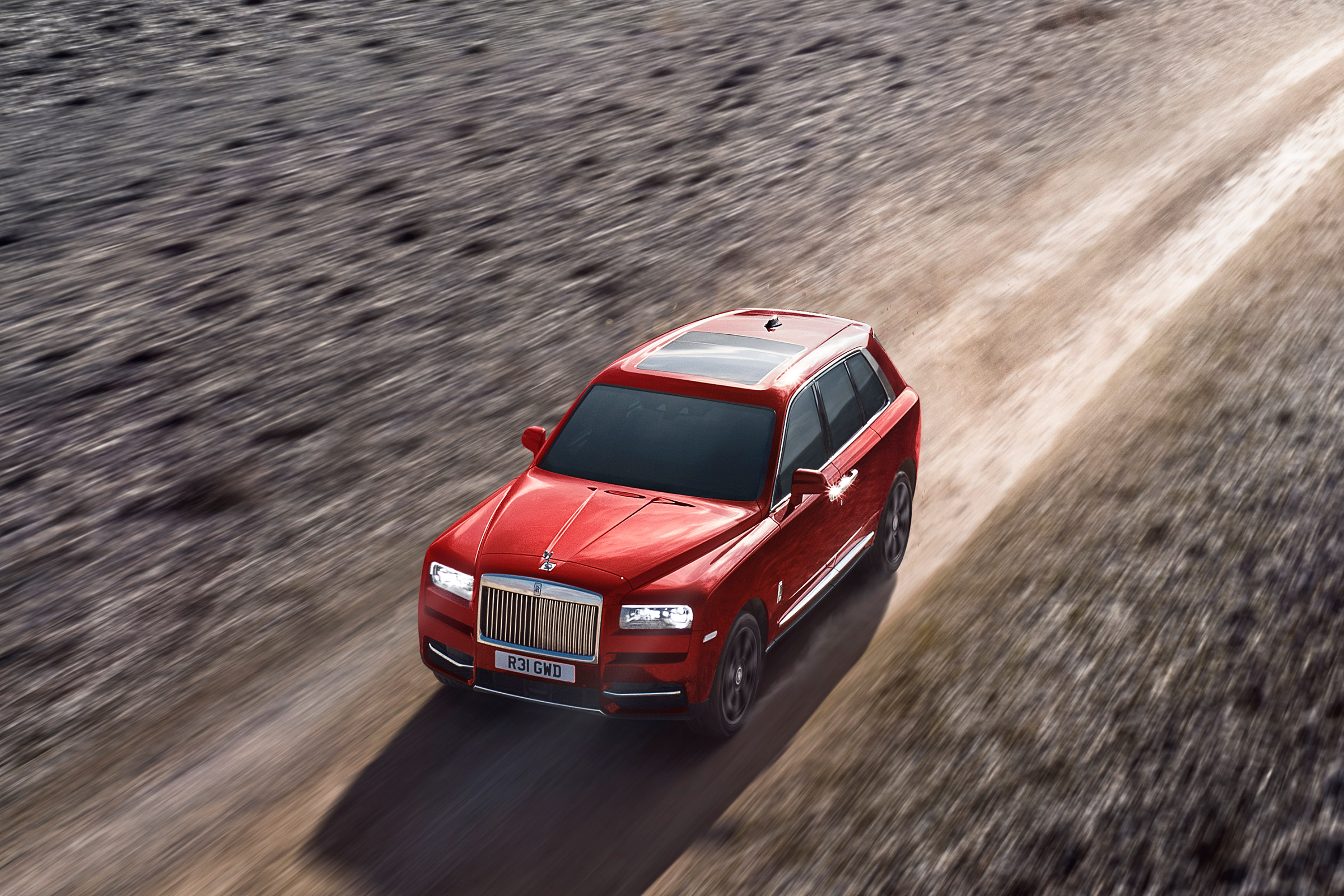 Rolls Royce Cullinan - front