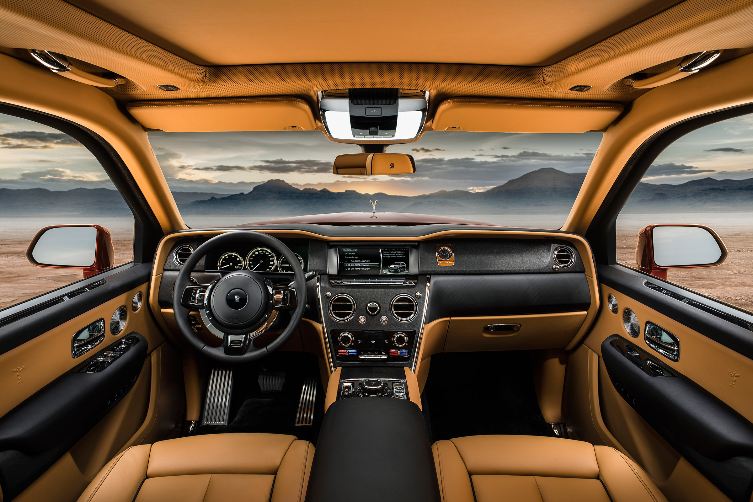 Rolls Royce Cullinan - interior