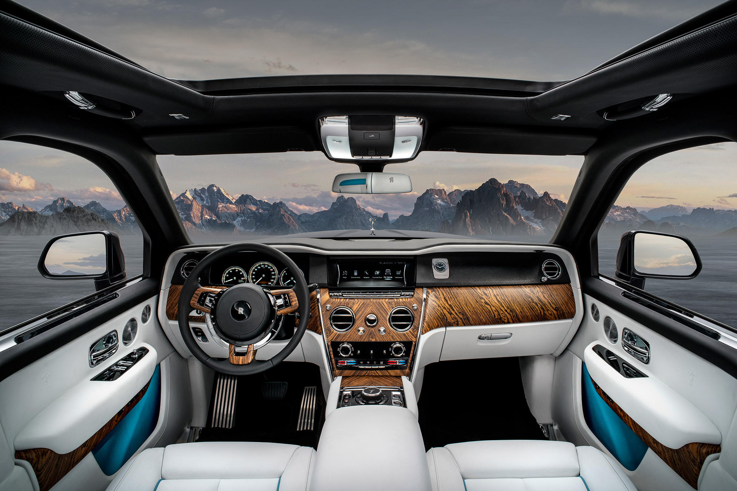 Rolls Royce Cullinan - dash