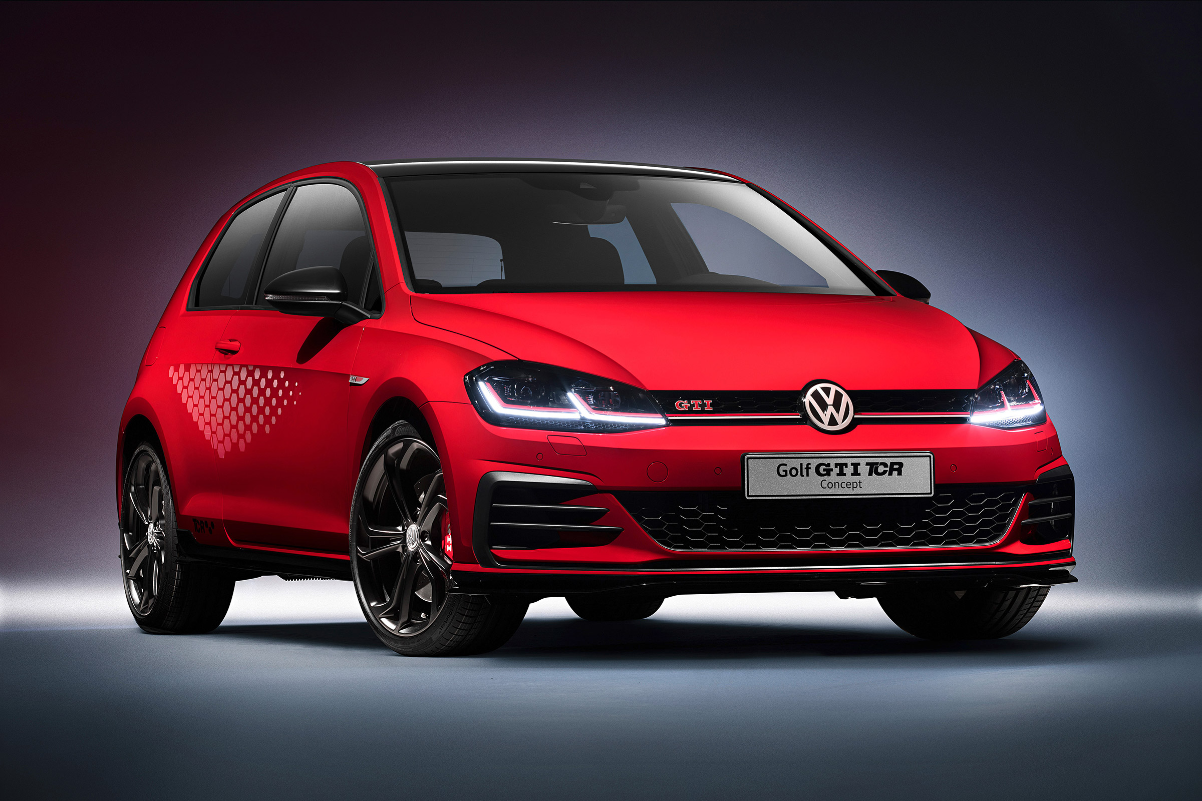 Volkswagen Golf GTI TCR Concept - front