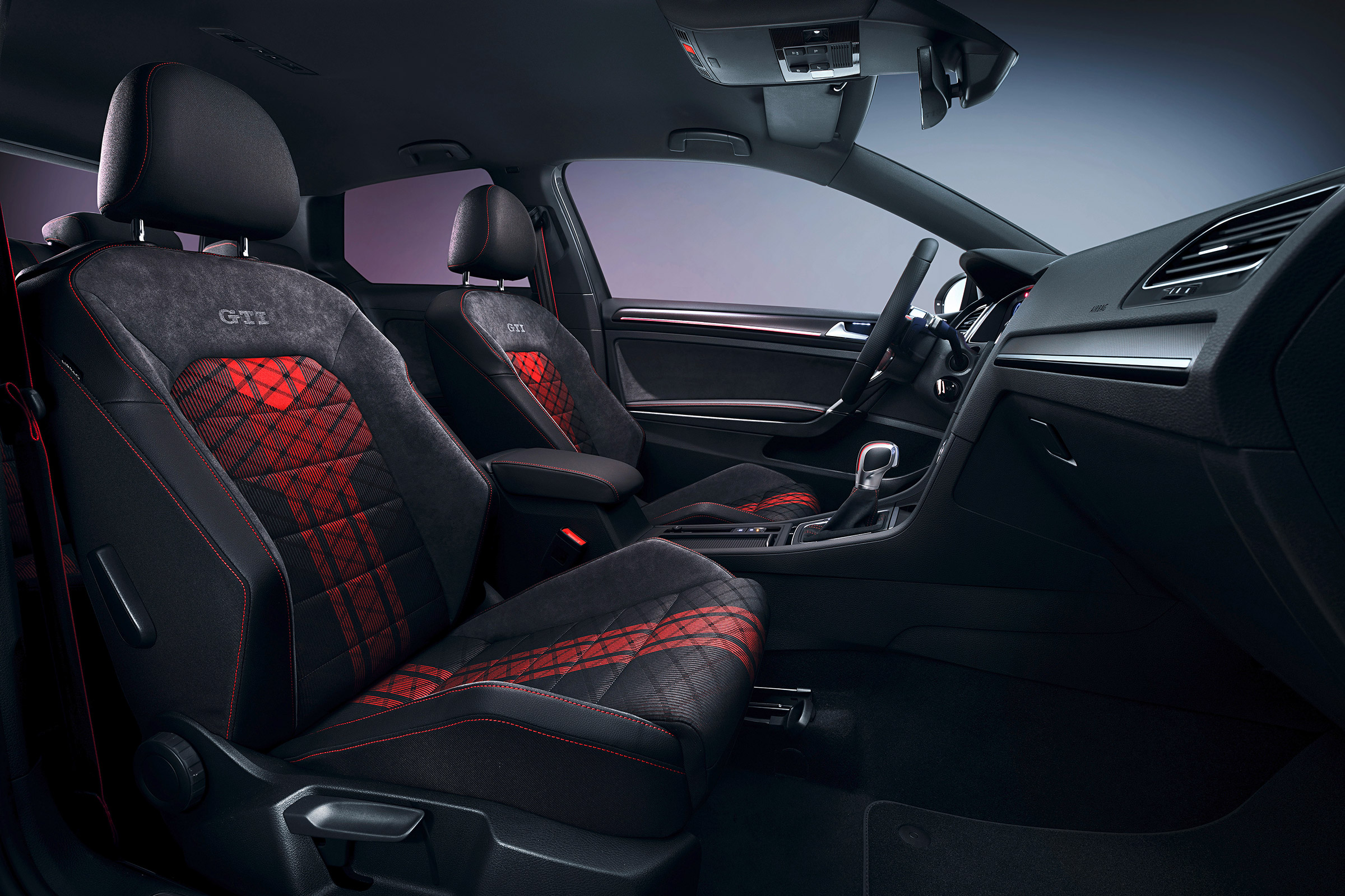 Volkswagen Golf GTI TCR Concept - seats