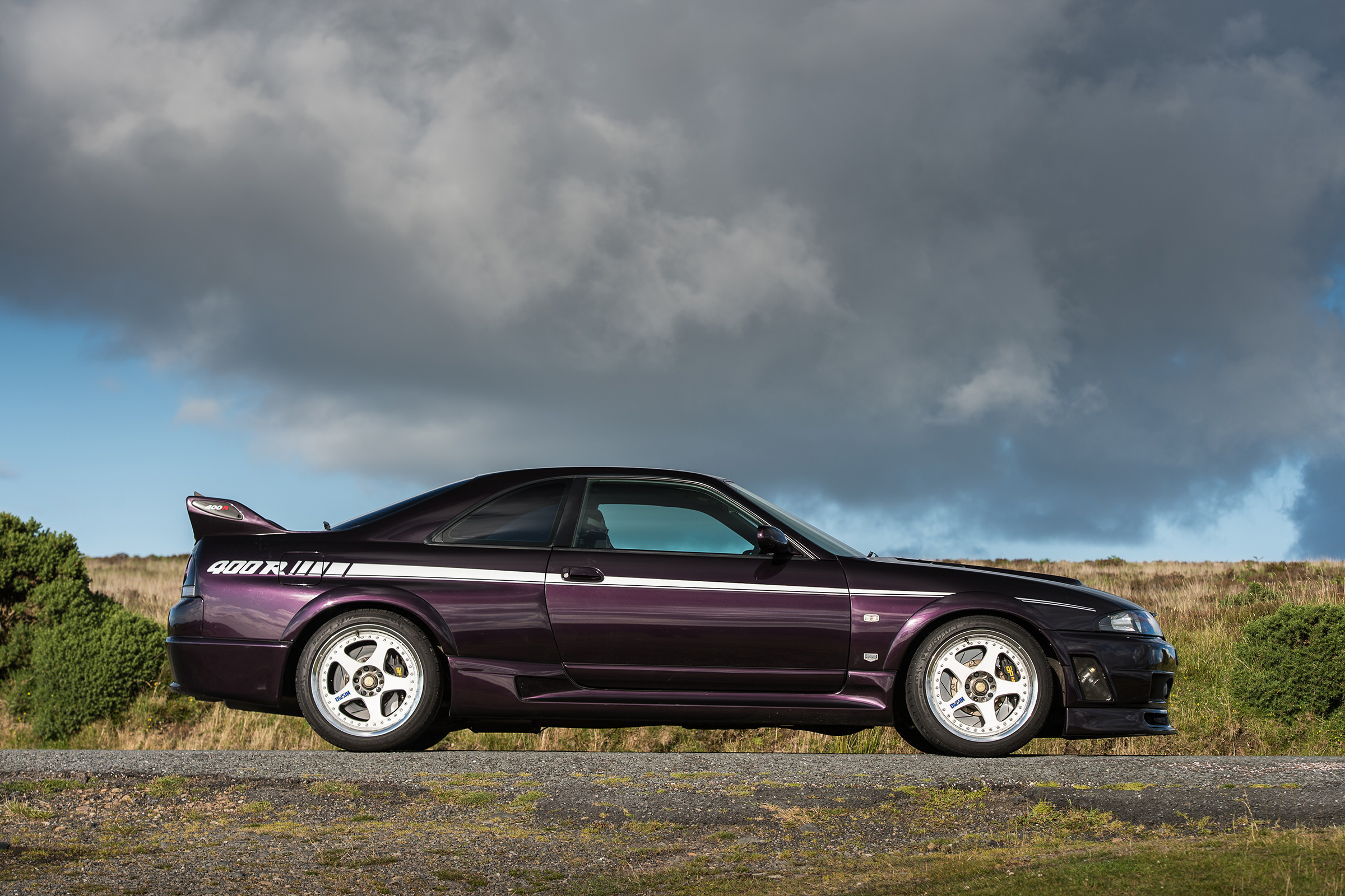 Nissan Nismo 400R – side