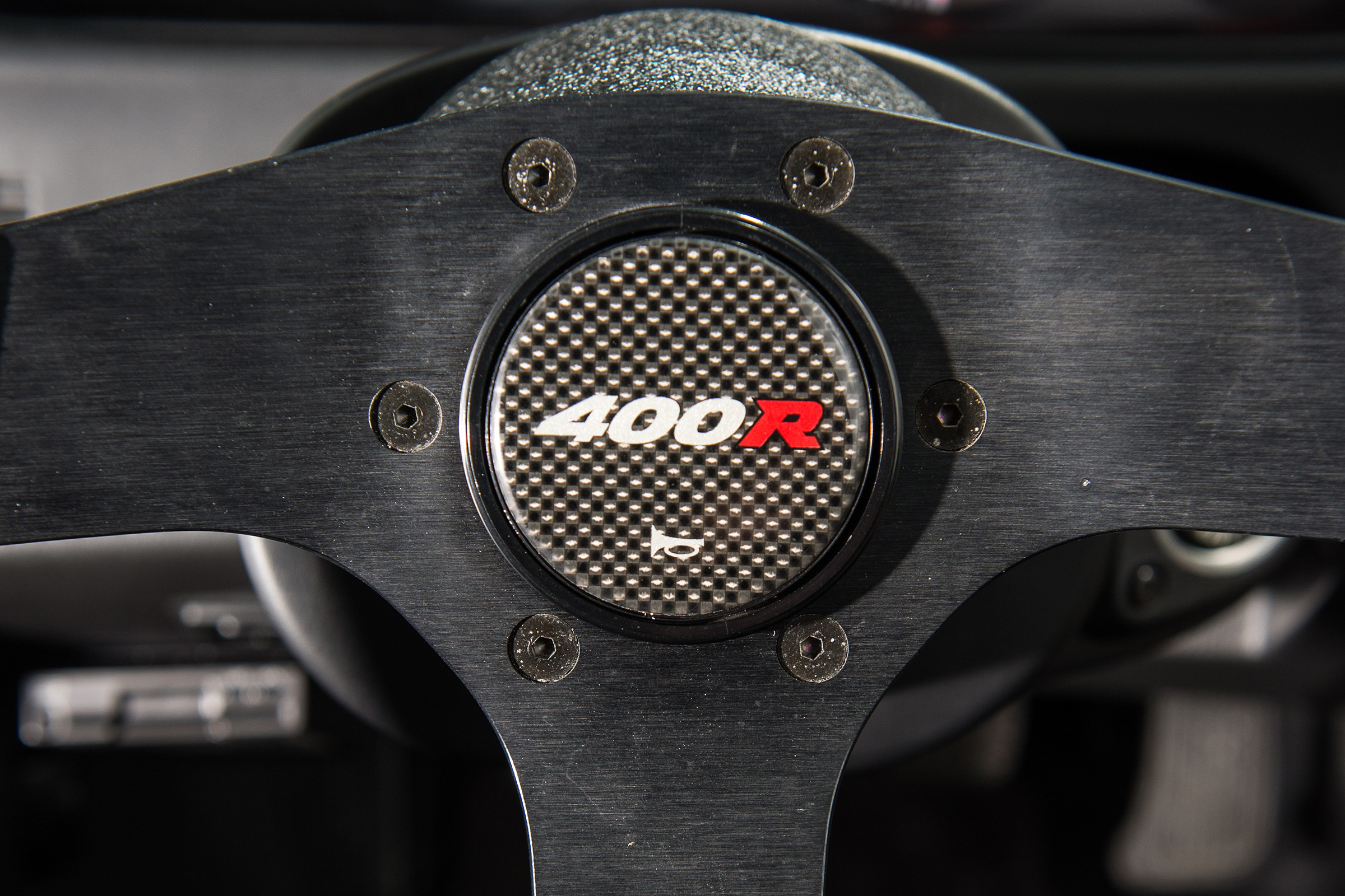 Nissan Nismo 400R – steering wheel