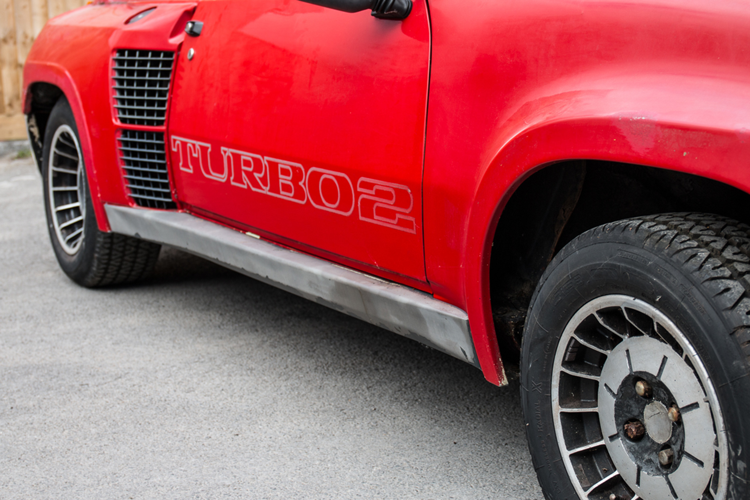 Renault 5 Turbo 2 Evolution Type 8221 – rear haunch