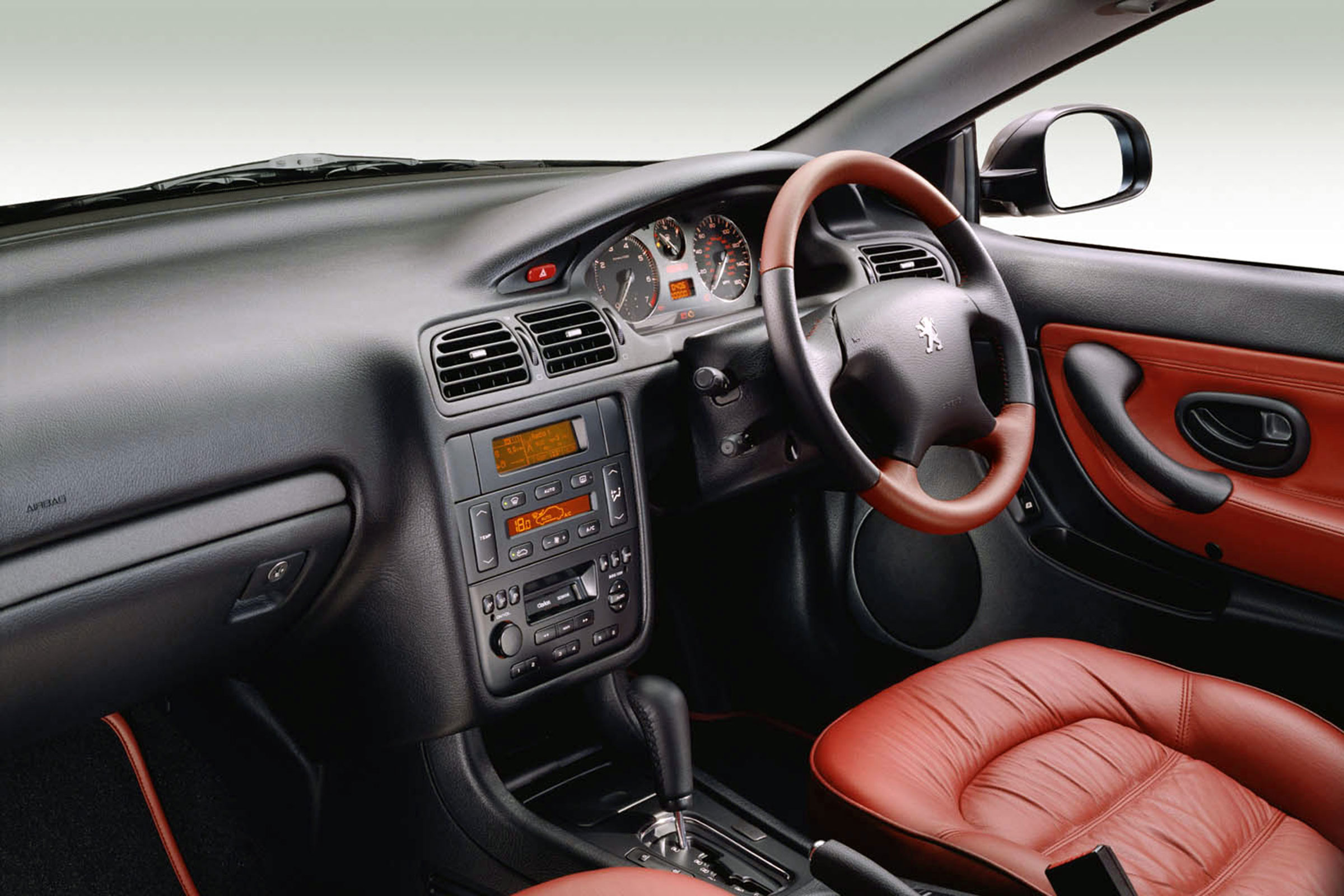 Peugeot 406 Coupe – interior