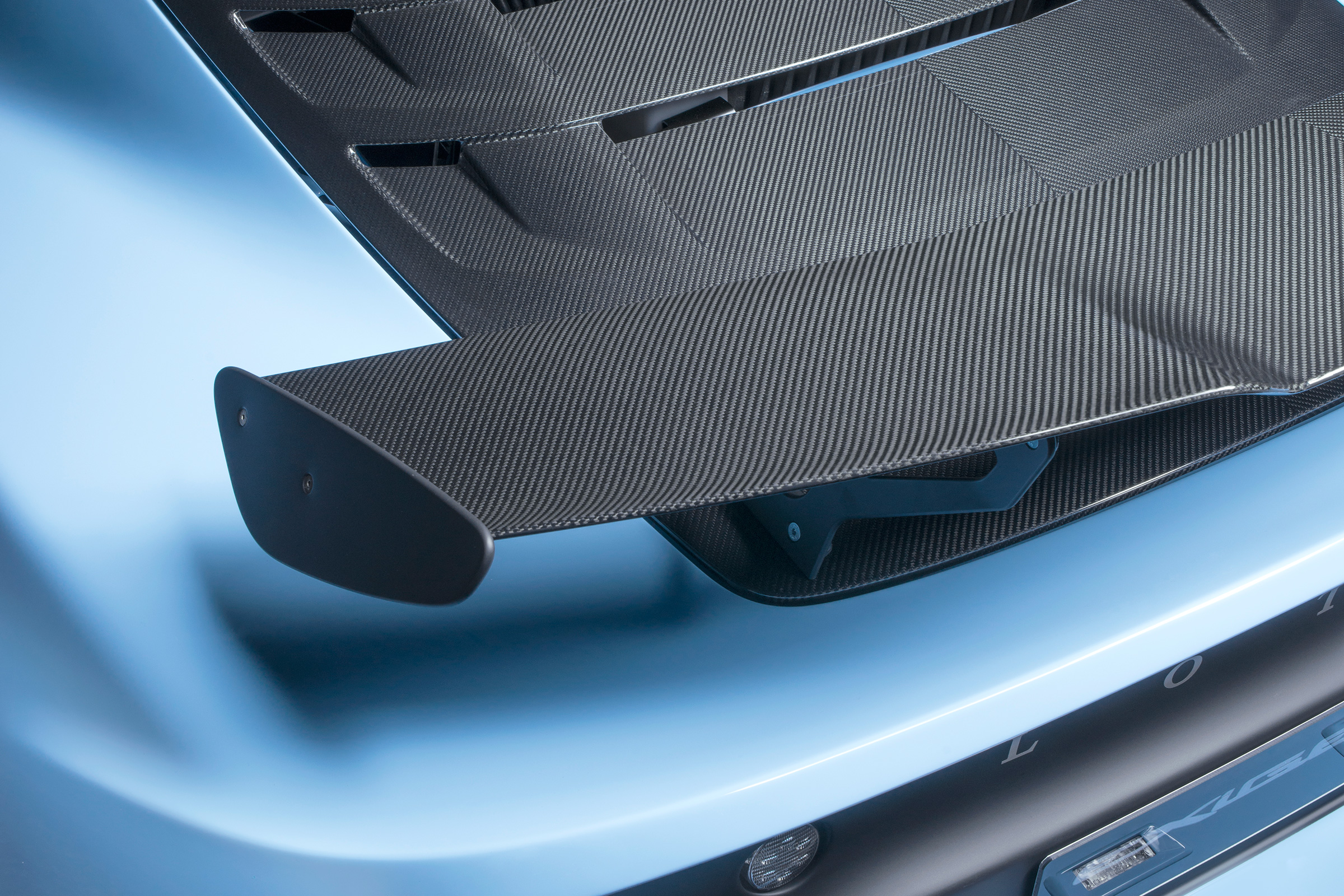 Lotus Exige 410 Sport – wing