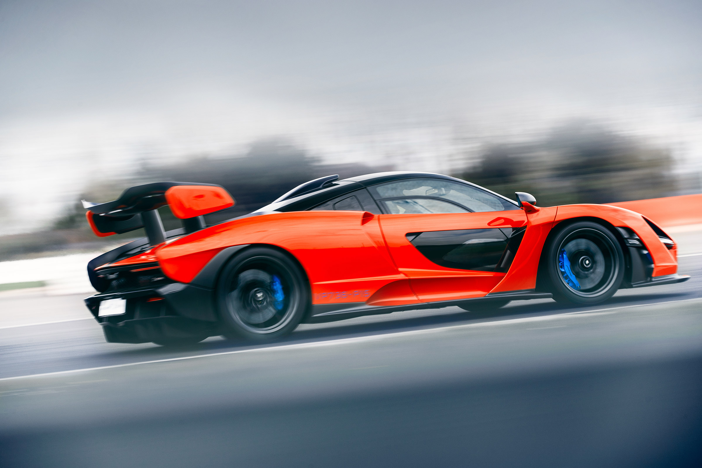 McLaren Senna at silverstone - profile