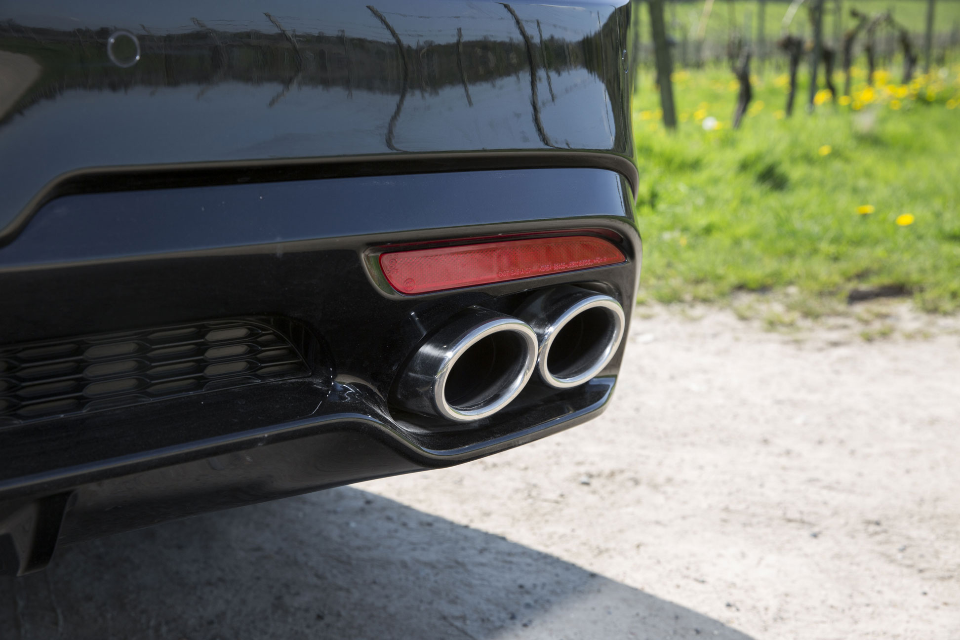 Kia Stinger GT-Line S diesel - Exhausts