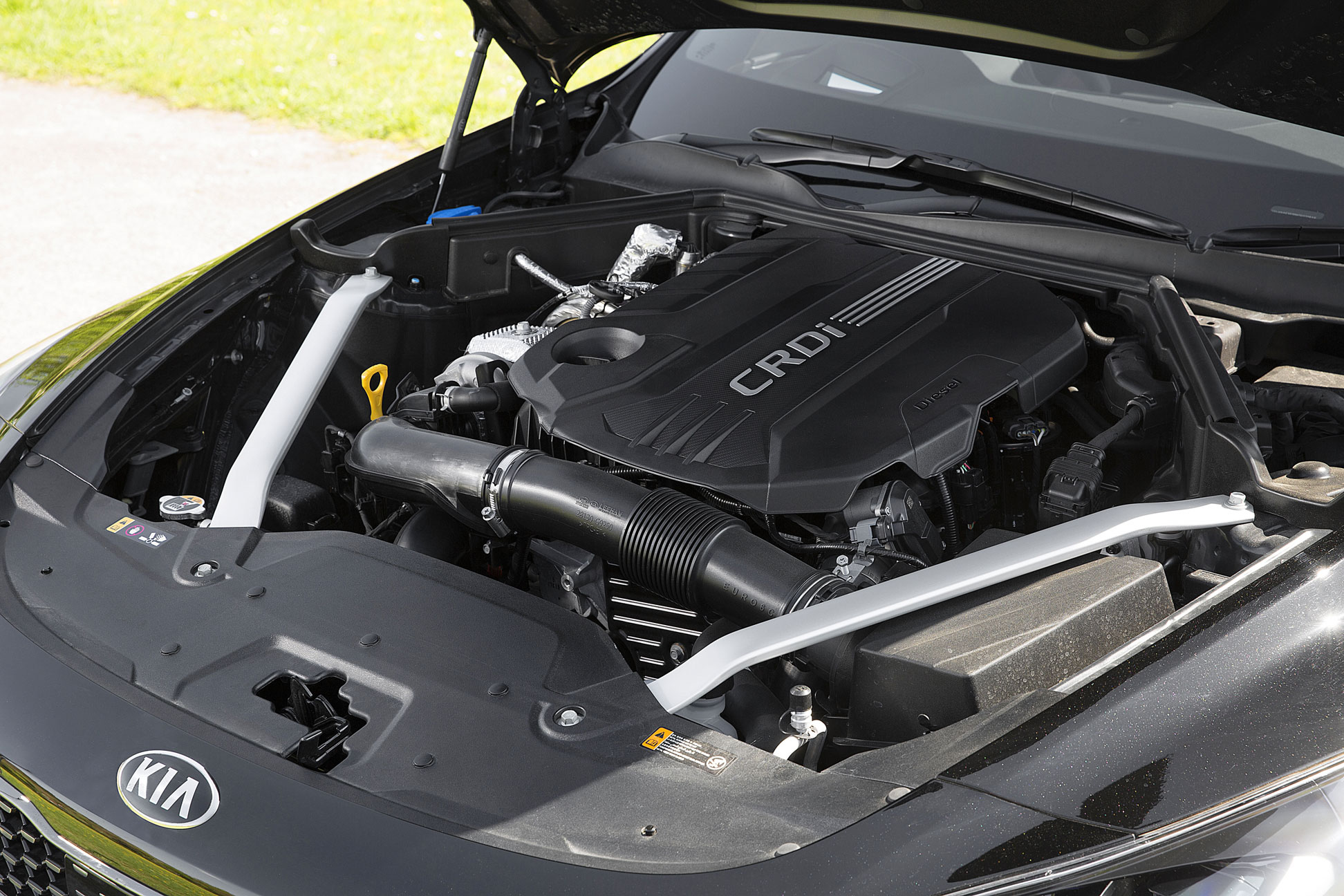 Kia Stinger GT-Line S diesel - Engine