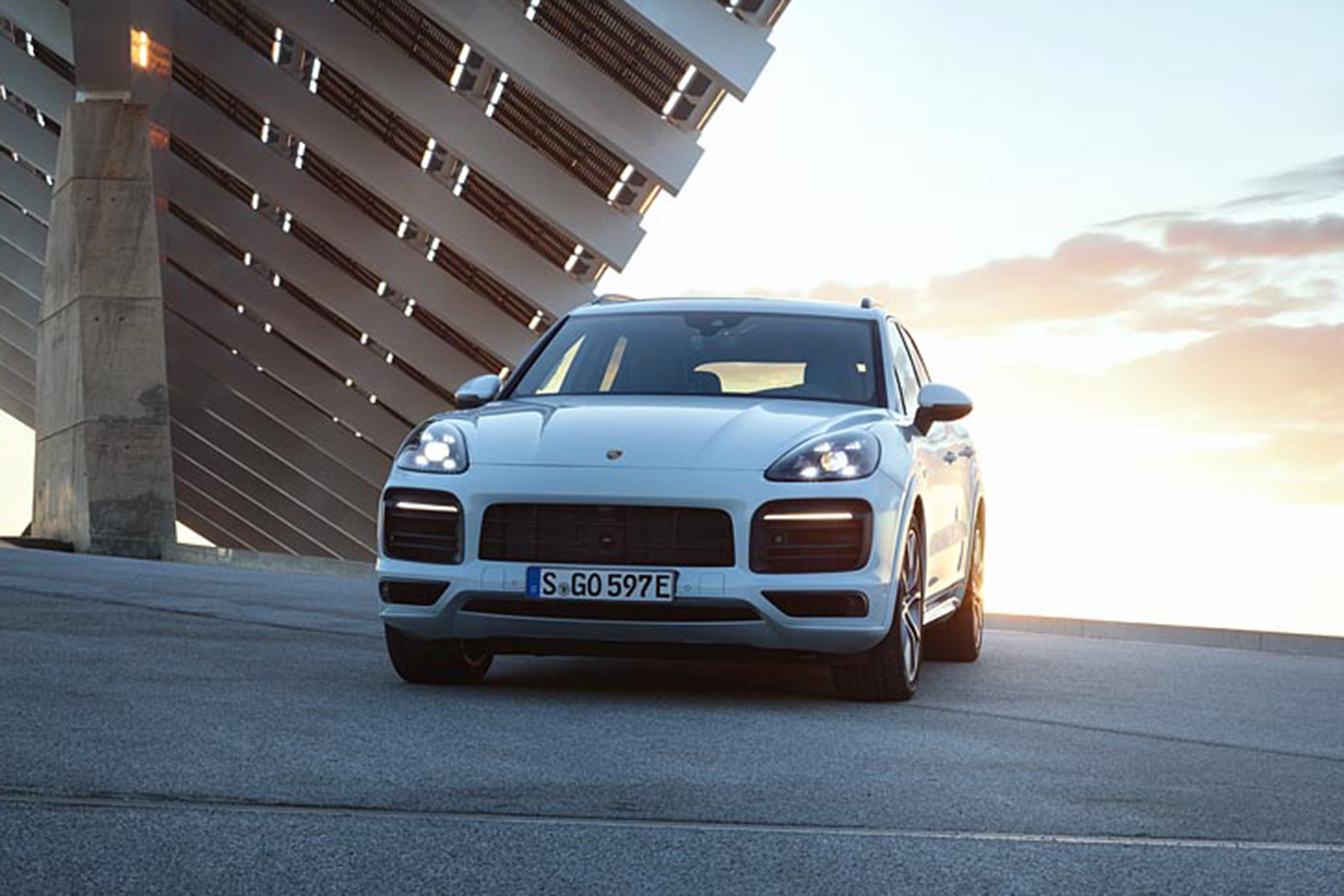 Porsche Cayenne E-Hybrid - front