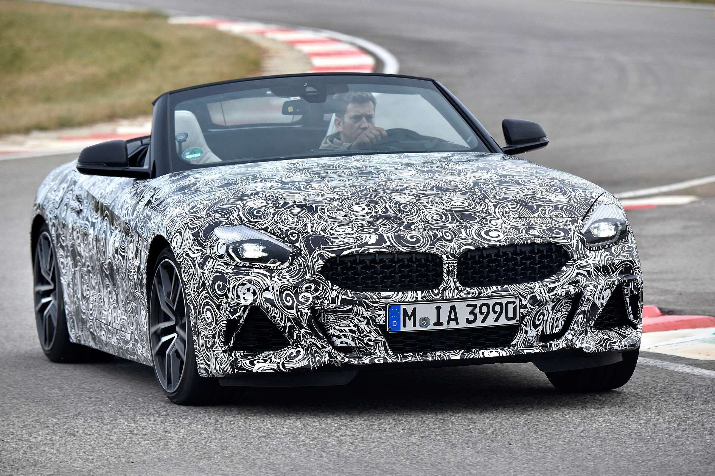New 2019 BMW Z4 – front