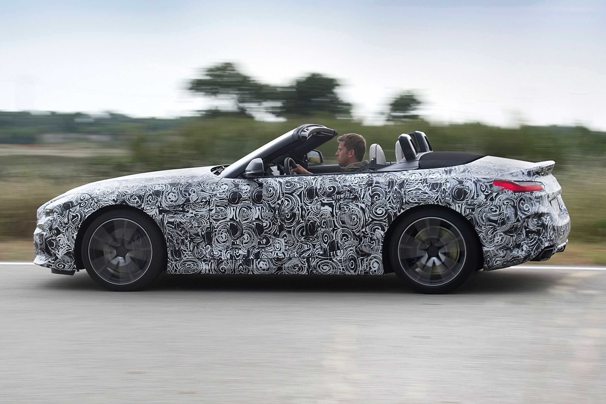 New 2019 BMW Z4 – side