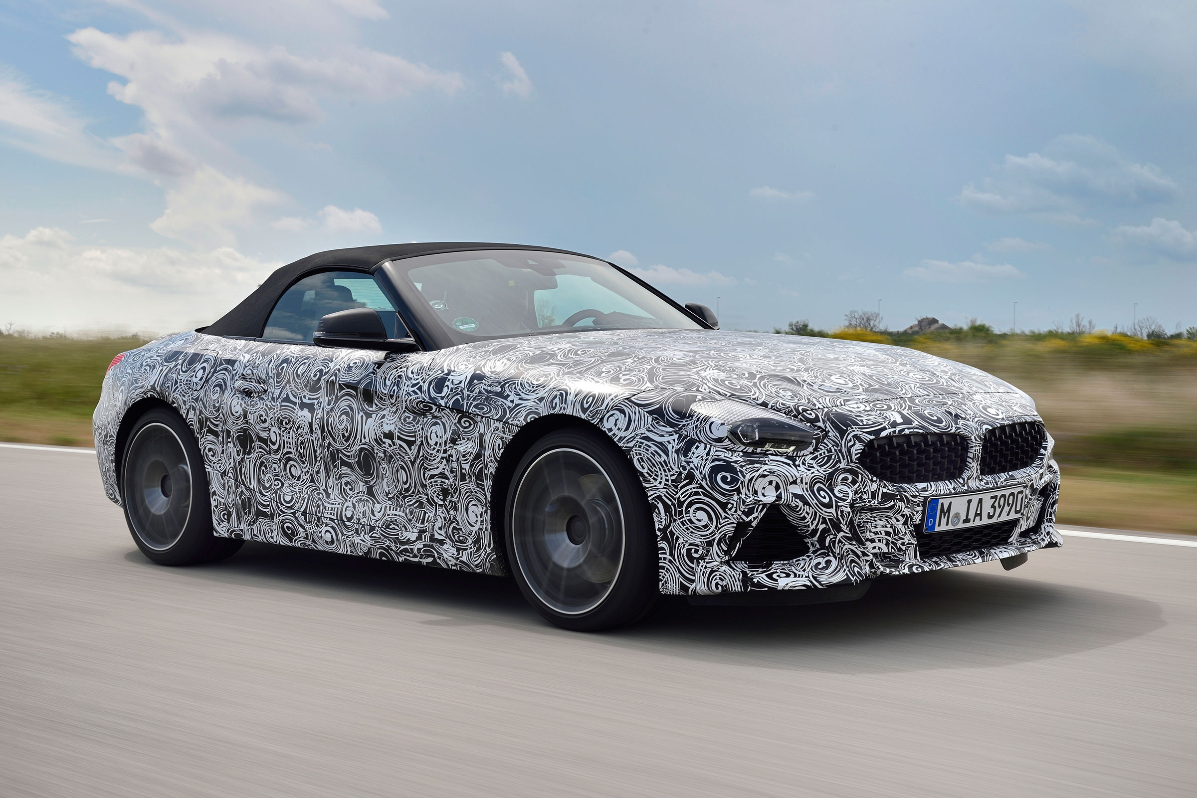 New 2019 BMW Z4 – side