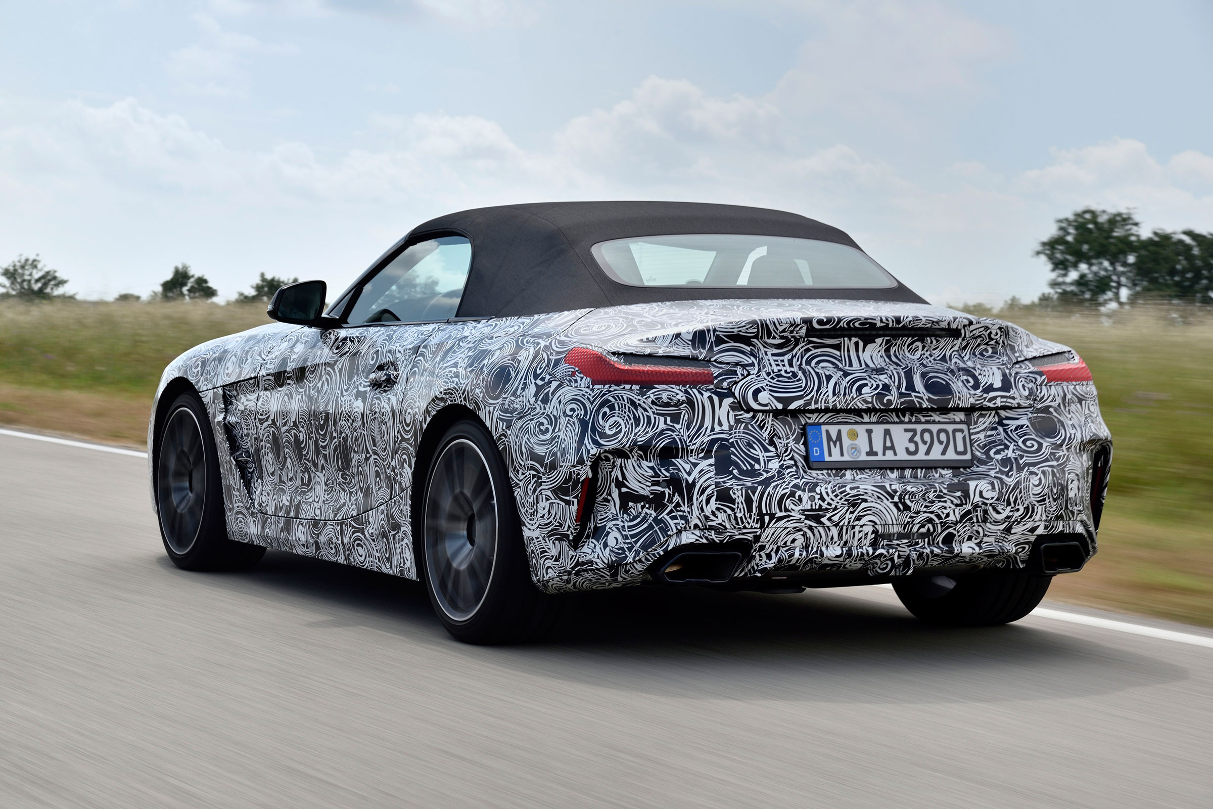 New 2019 BMW Z4 – rear quarter