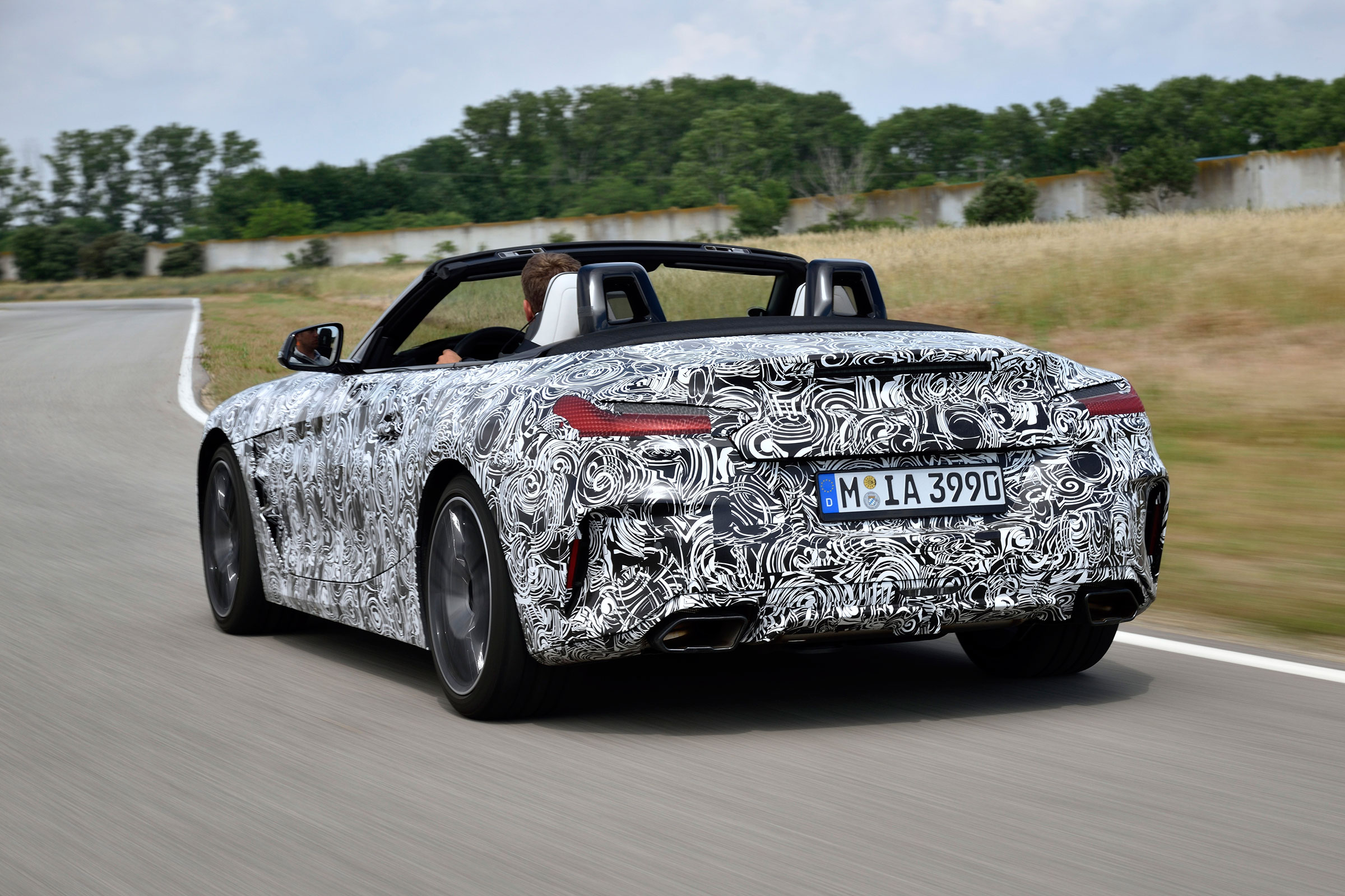 New 2019 BMW Z4 – rear quarter