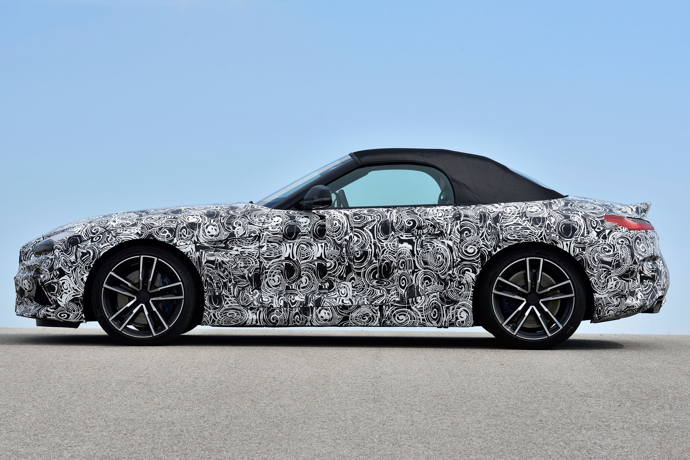 New 2019 BMW Z4 – side