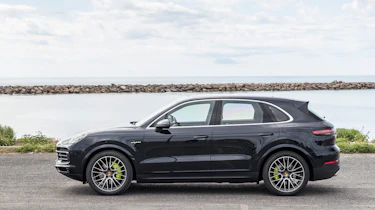 Porsche Cayenne E-Hybrid – side