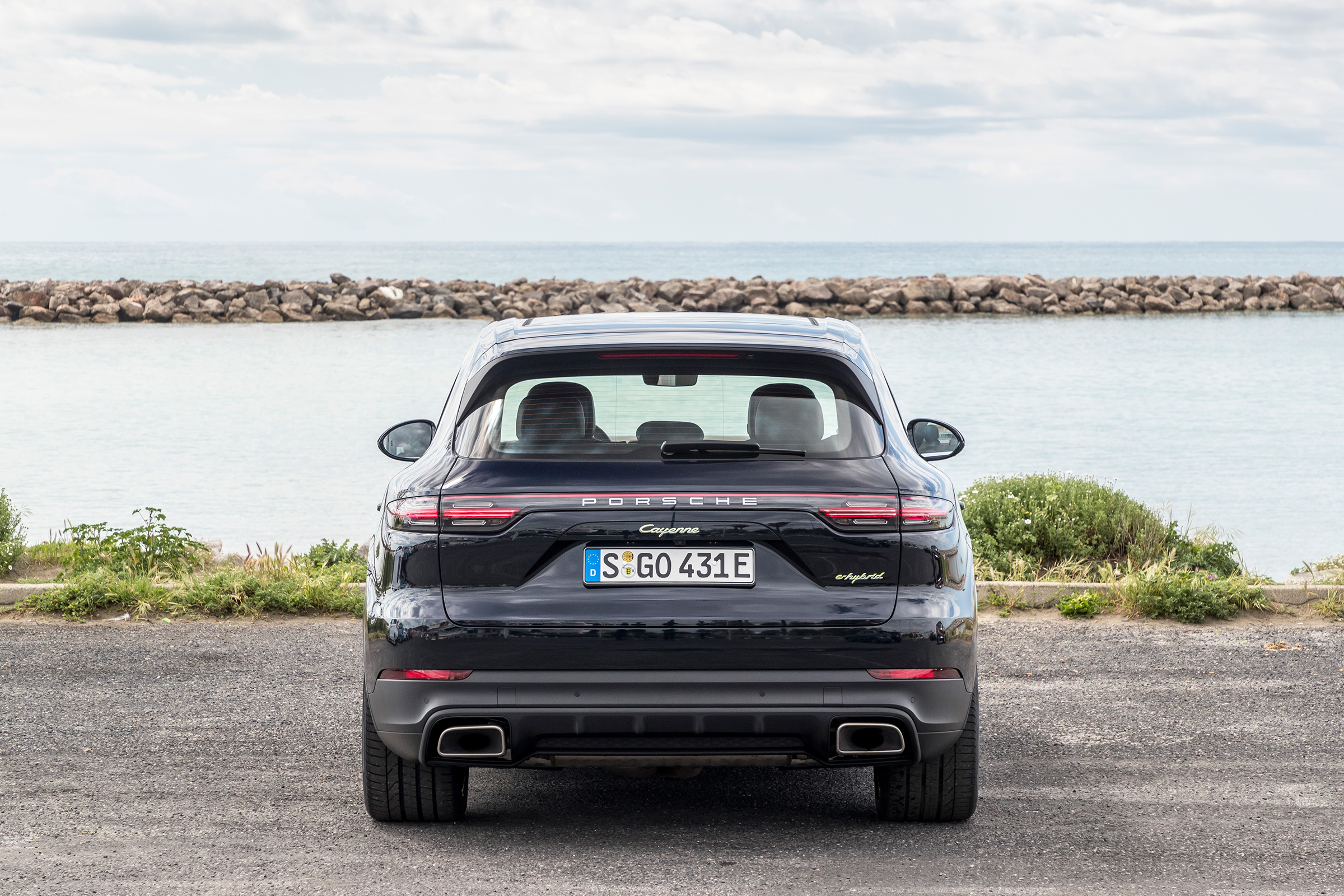 Porsche Cayenne E-Hybrid – rear