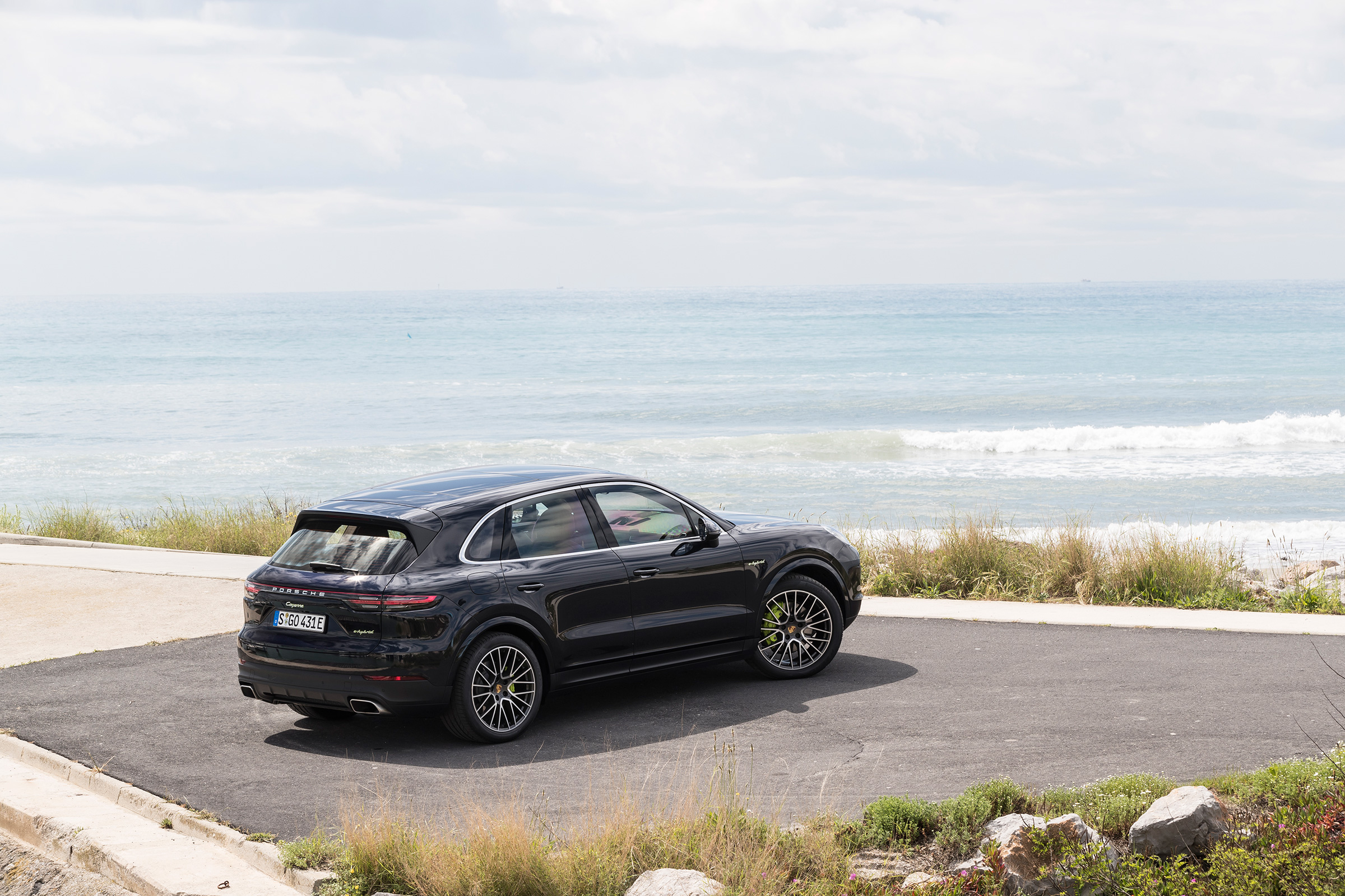 Porsche Cayenne E-Hybrid – rear quarter