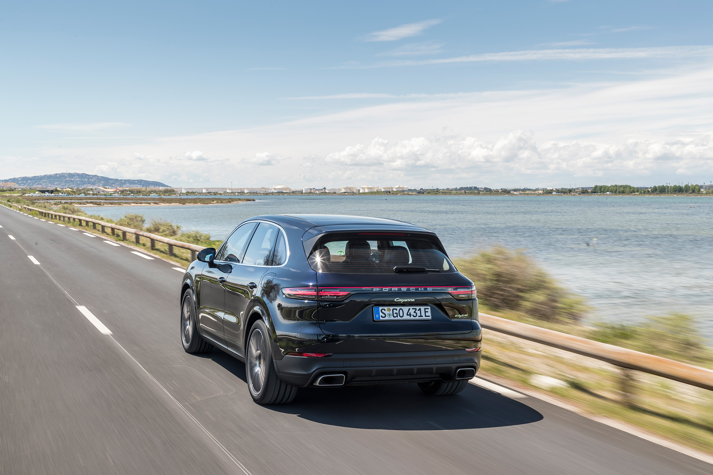 Porsche Cayenne E-Hybrid – rear