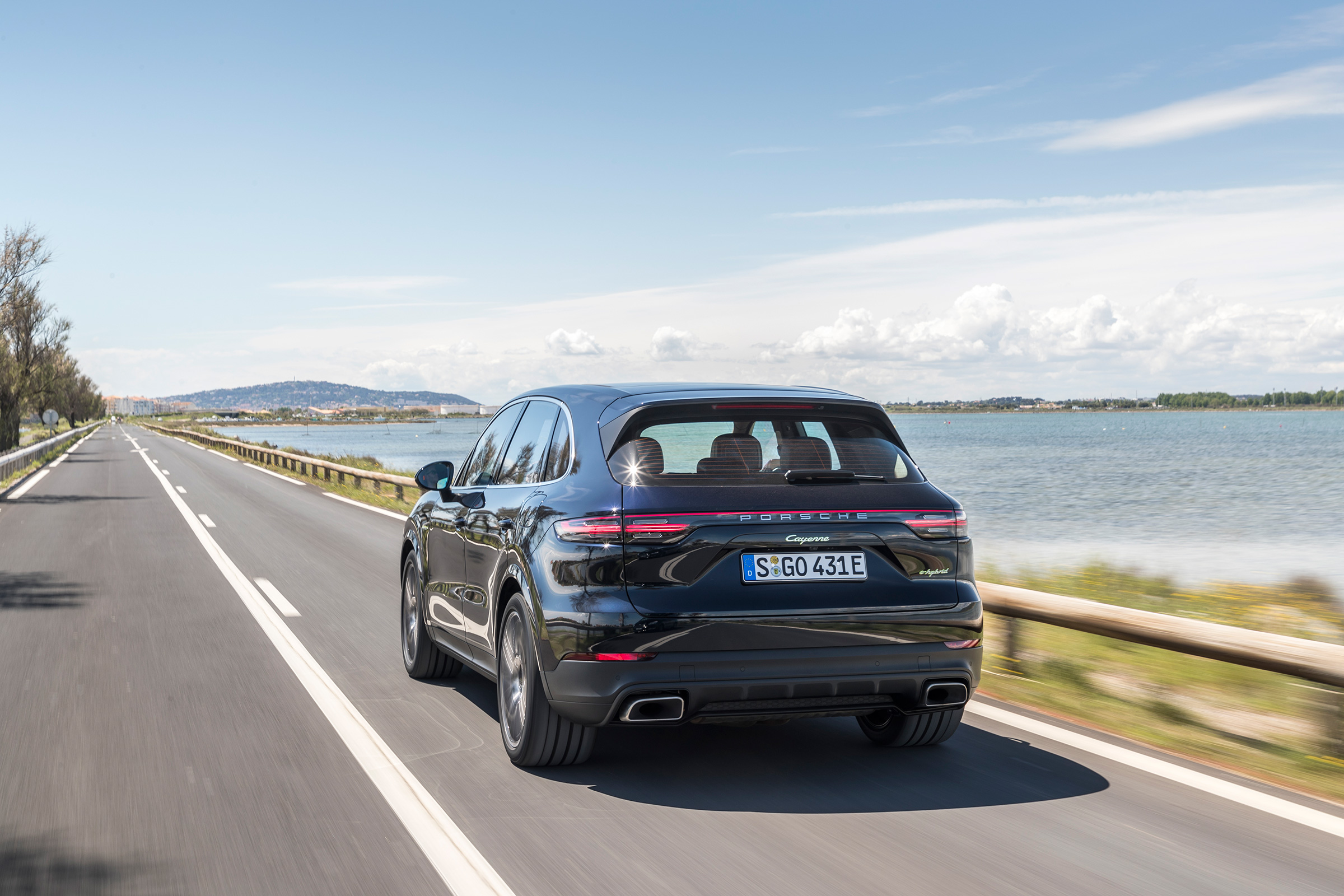 Porsche Cayenne E-Hybrid – rear
