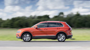Volkswagen Tiguan – Side