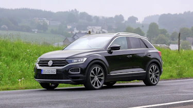 VW T-Roc R – side