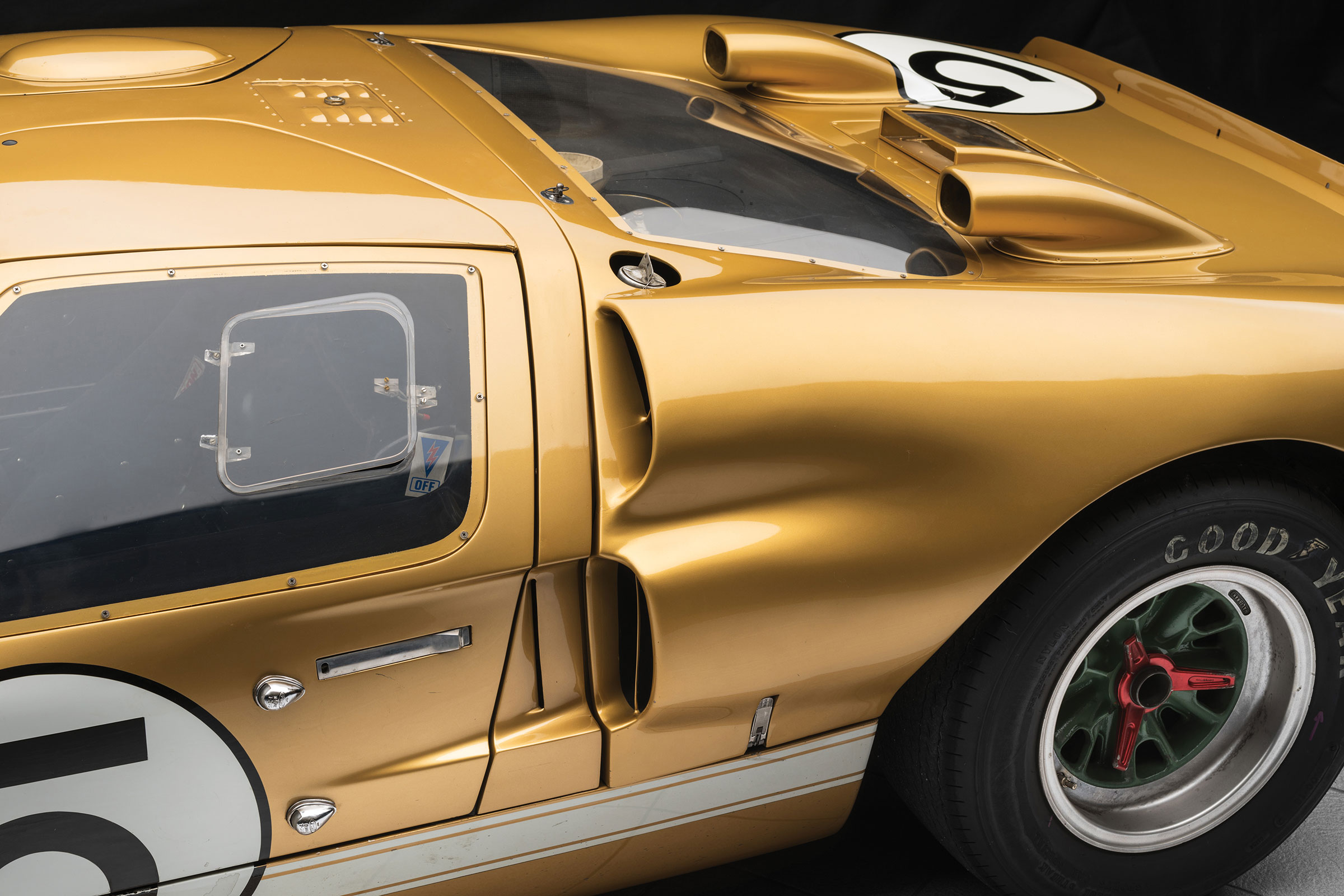 Ford GT40 – side pods