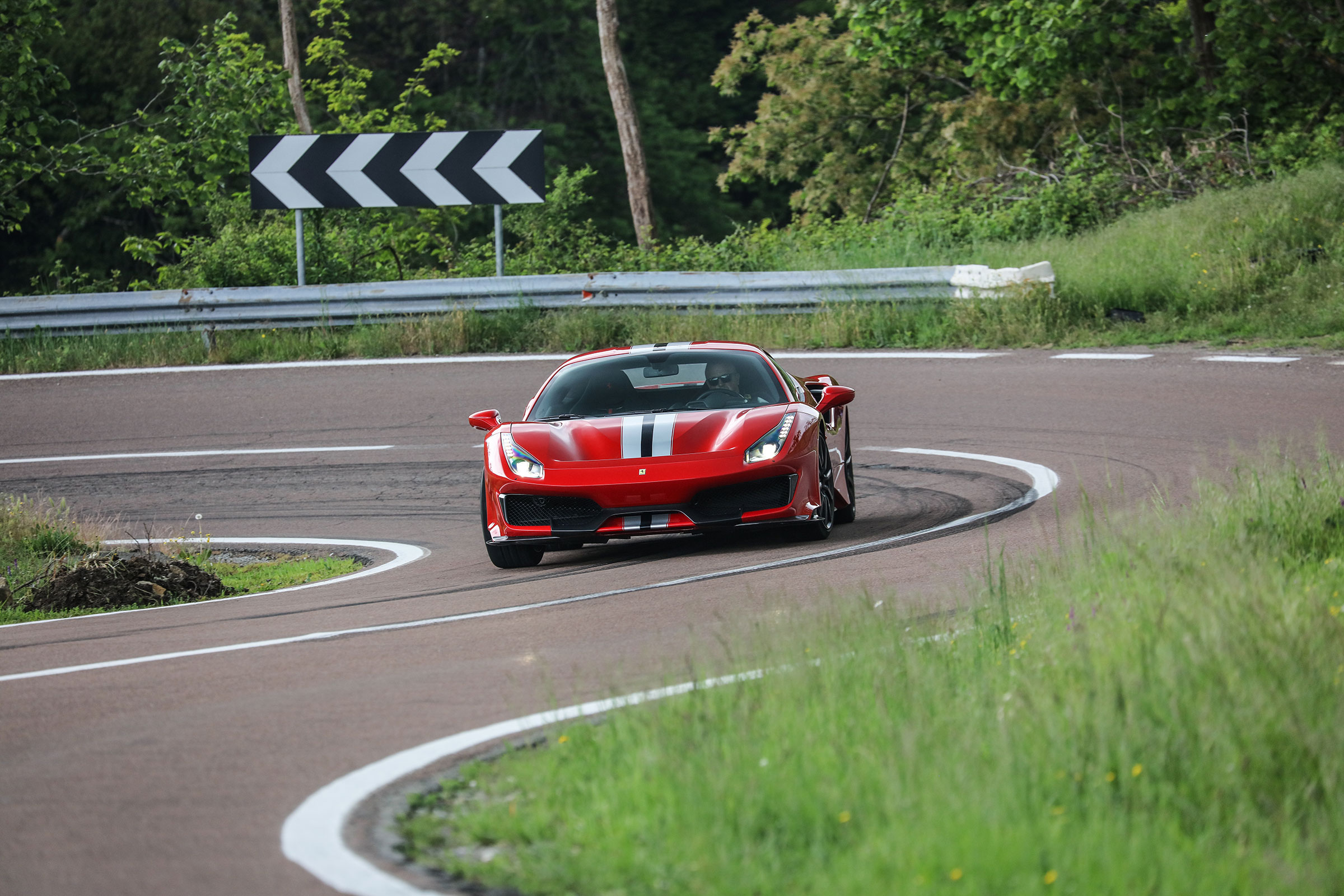 Ferrari 488 Pista – front