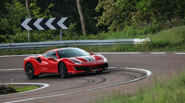 Ferrari 488 Pista – side
