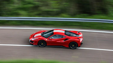 Ferrari 488 Pista – side