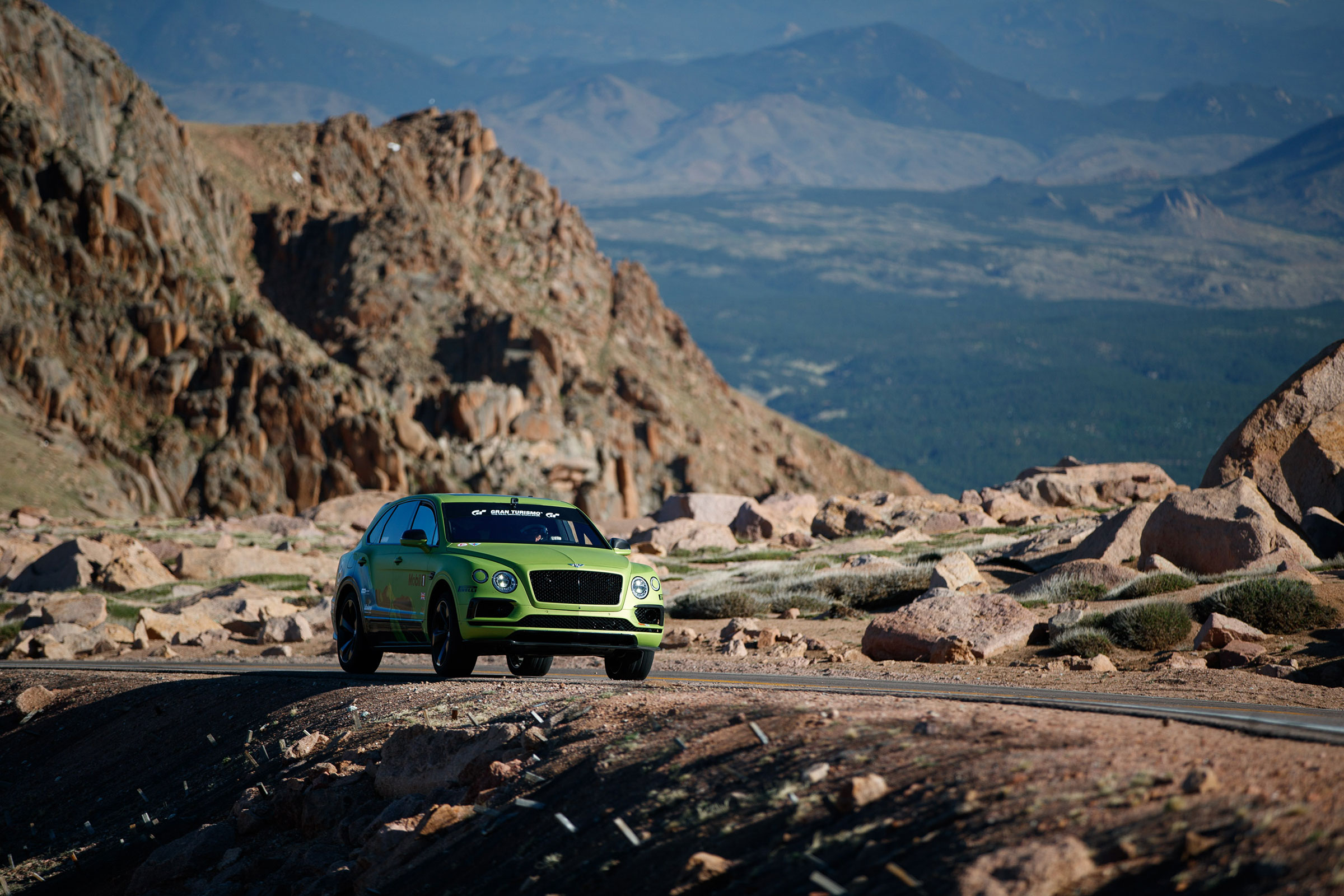Bentley Bentayga Pikes Peaks 