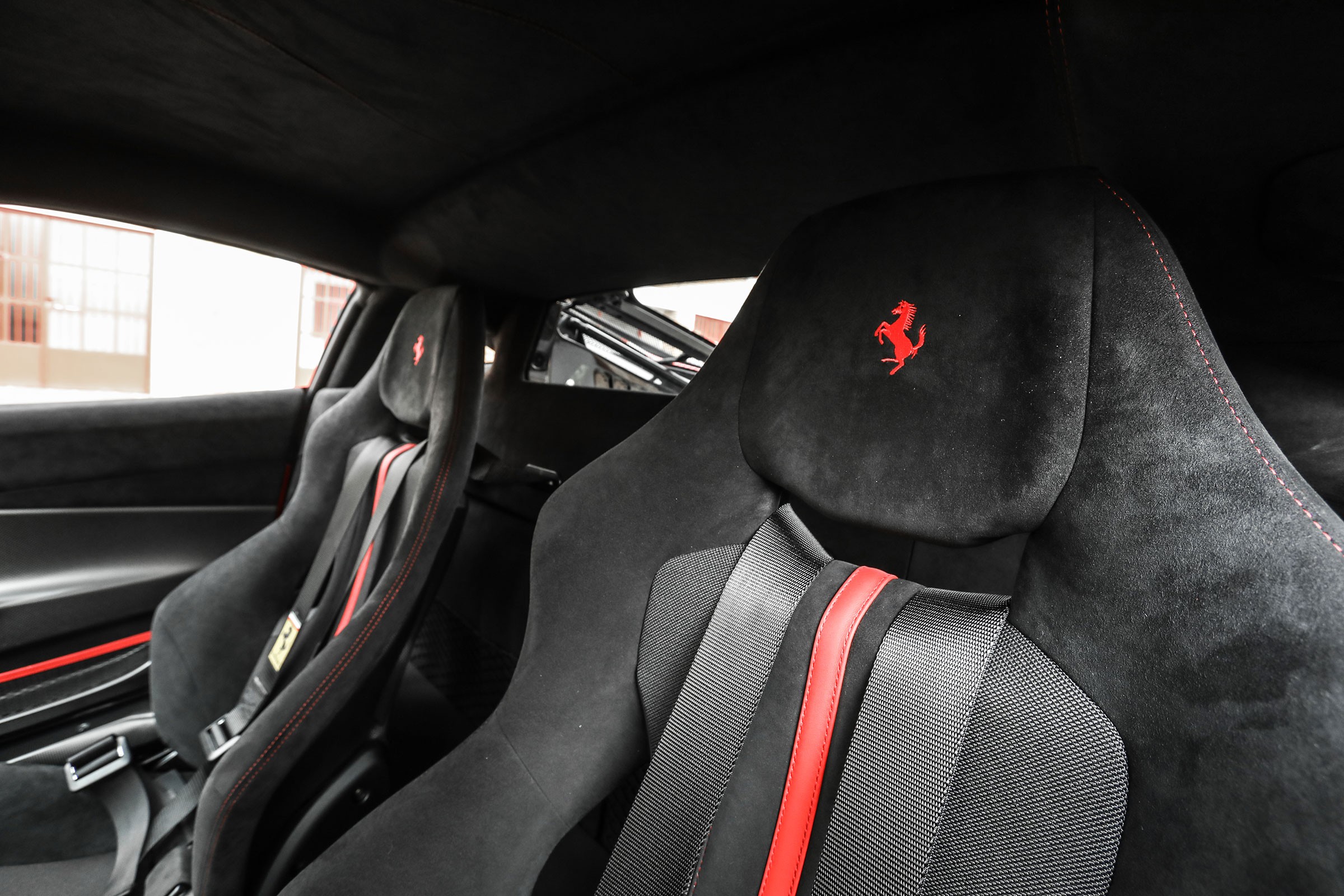 Ferrari 488 Pista – headrest