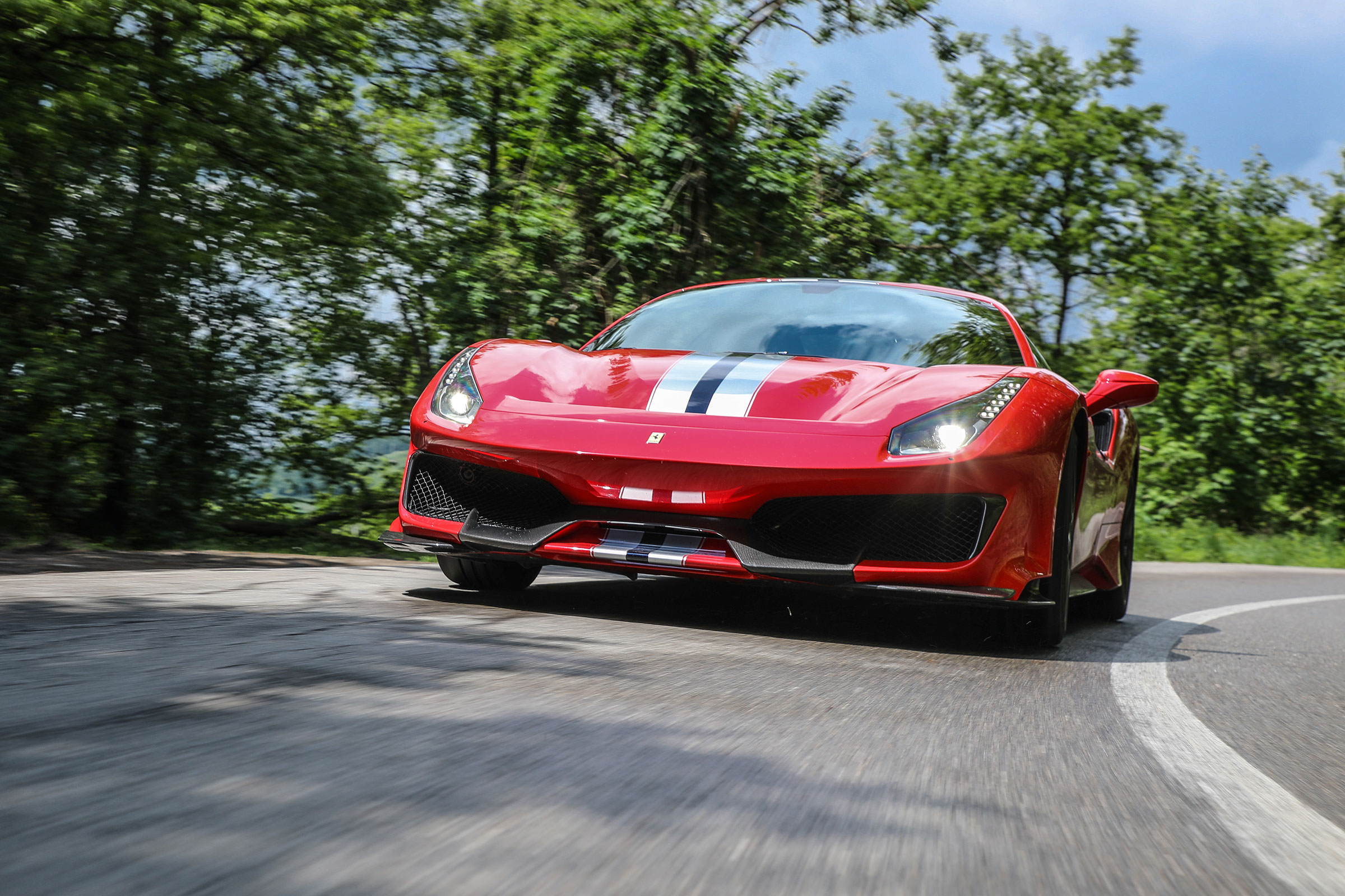 Ferrari 488 Pista – front