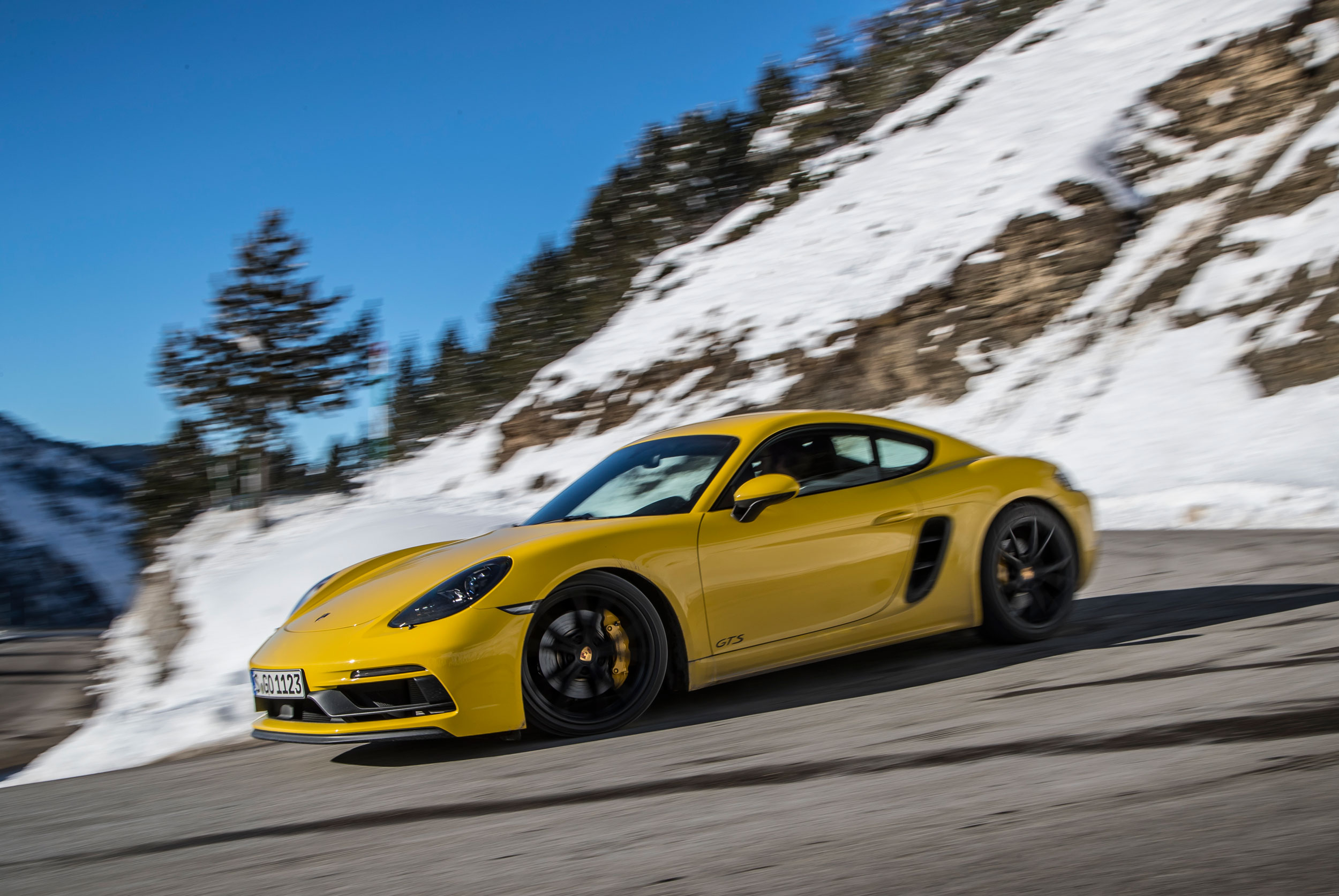 Porsche 718 Cayman GTS - Front