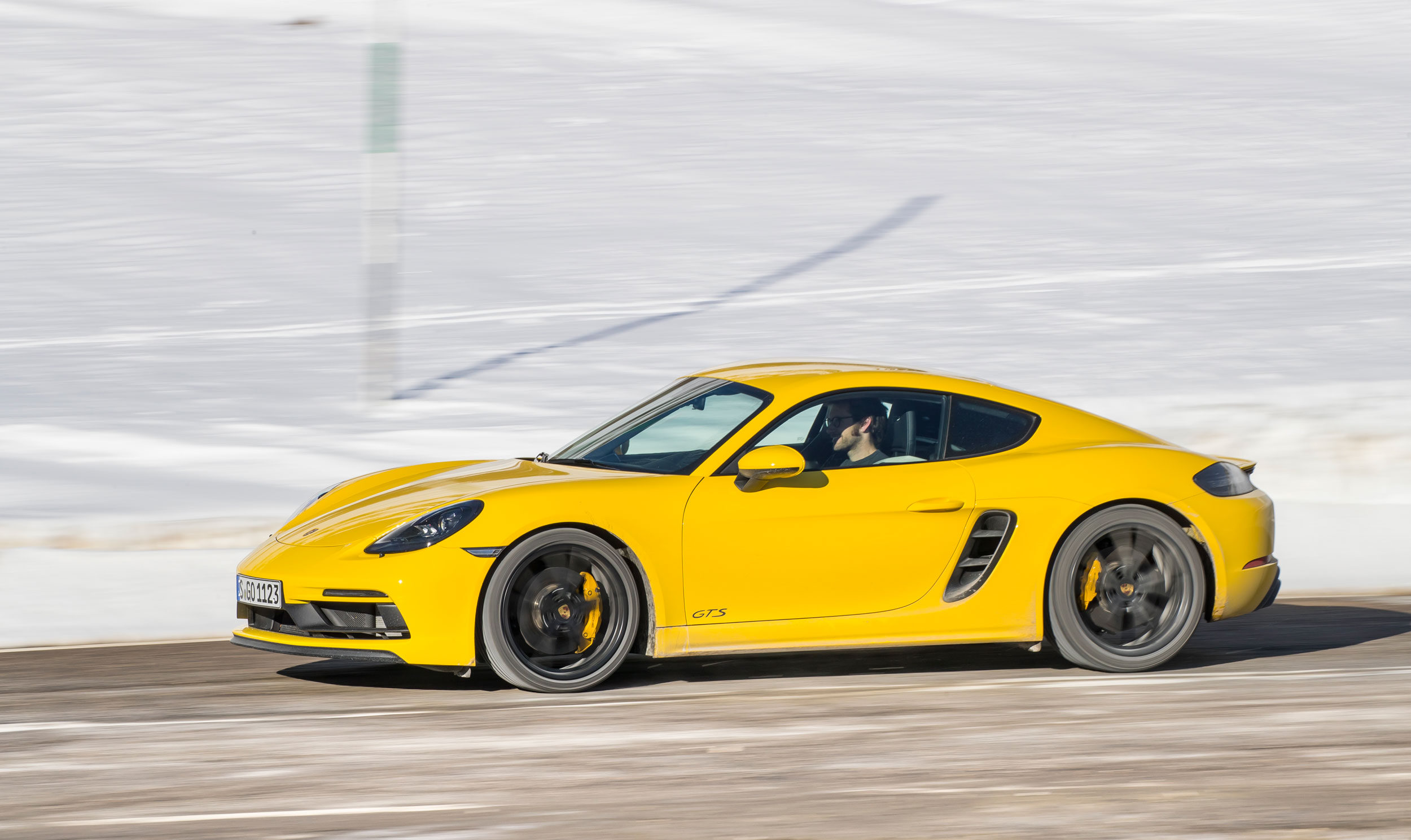 Porsche 718 Cayman GTS - Side