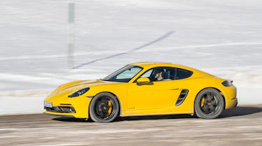Porsche 718 Cayman GTS - Side