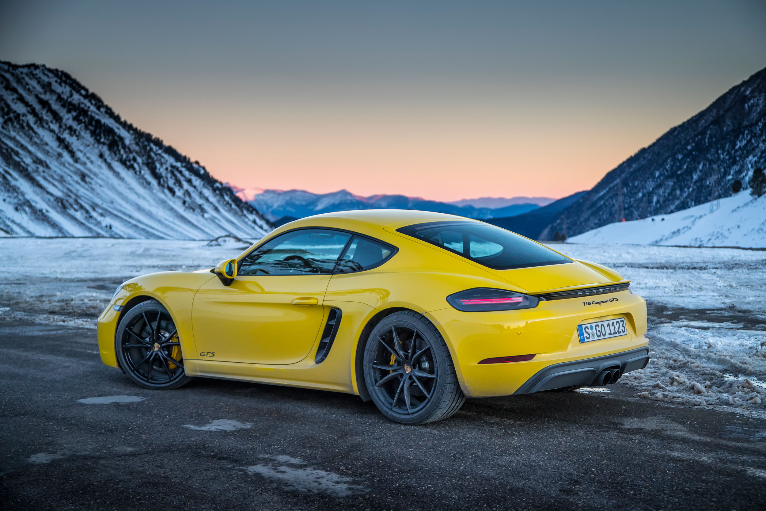 Porsche 718 Cayman GTS - Rear