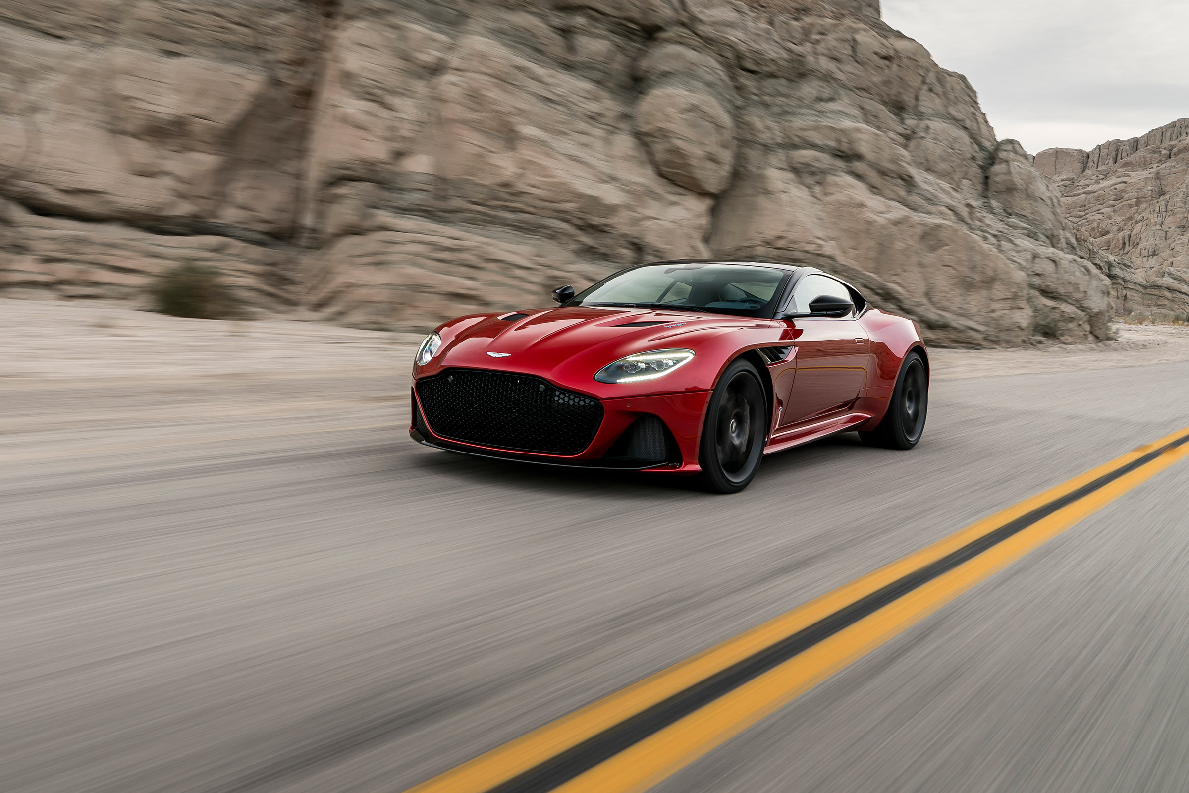 Aston Martin DBS Superleggera - front