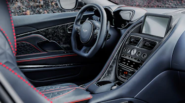 Aston Martin DBS Superleggera - dash