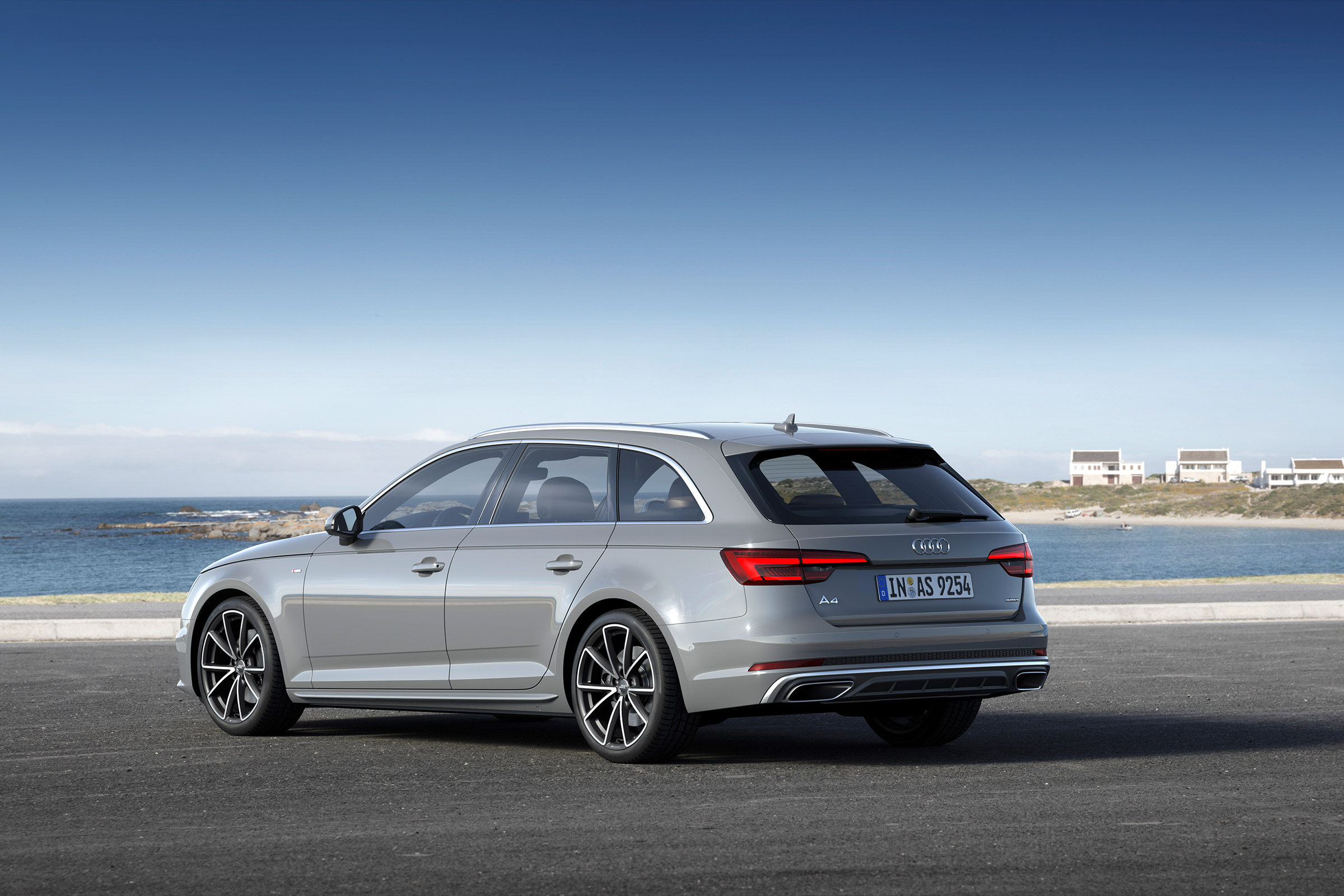 Audi A4 refresh 2018 - rear