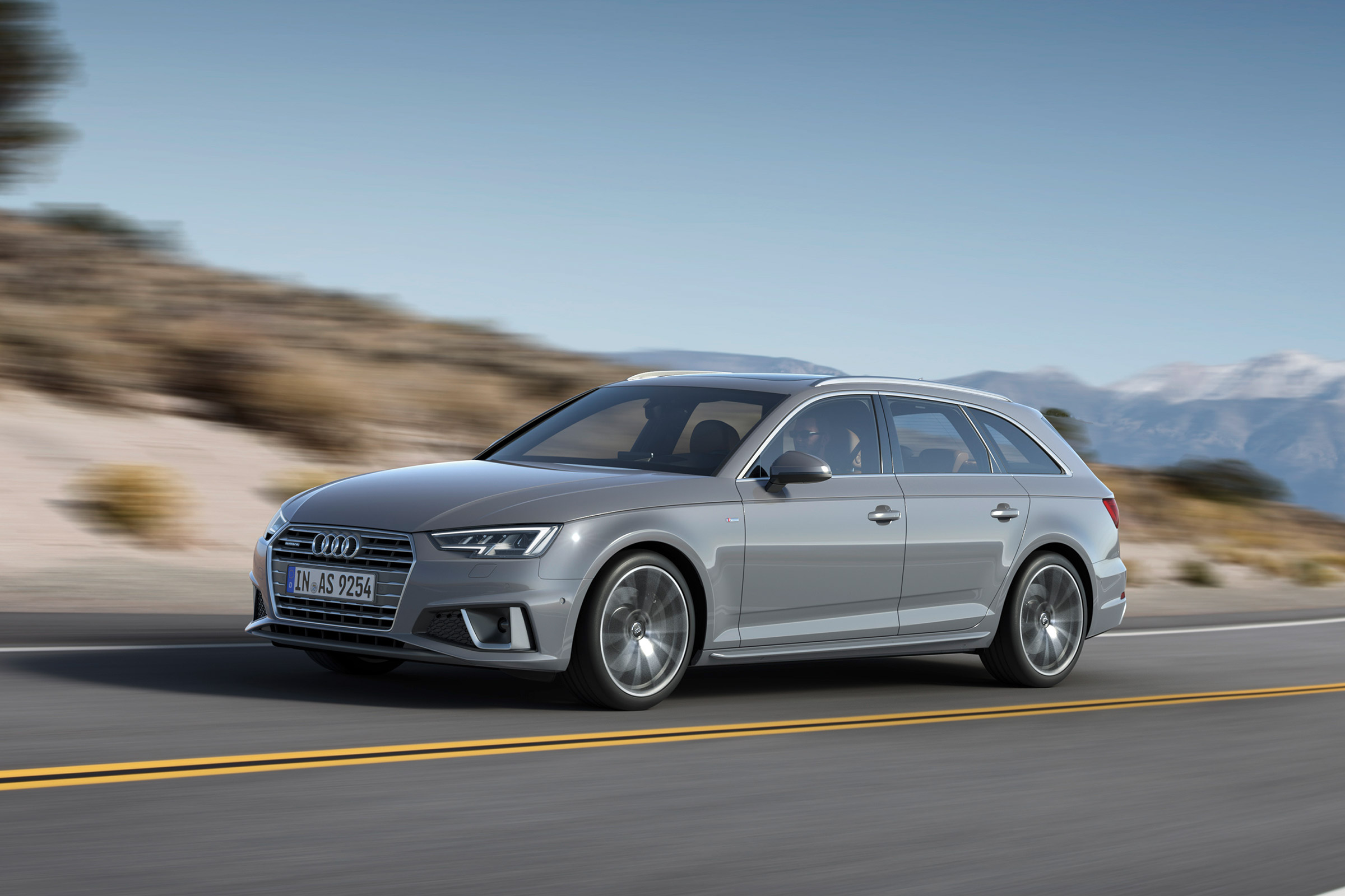 Audi A4 refresh 2018 - front