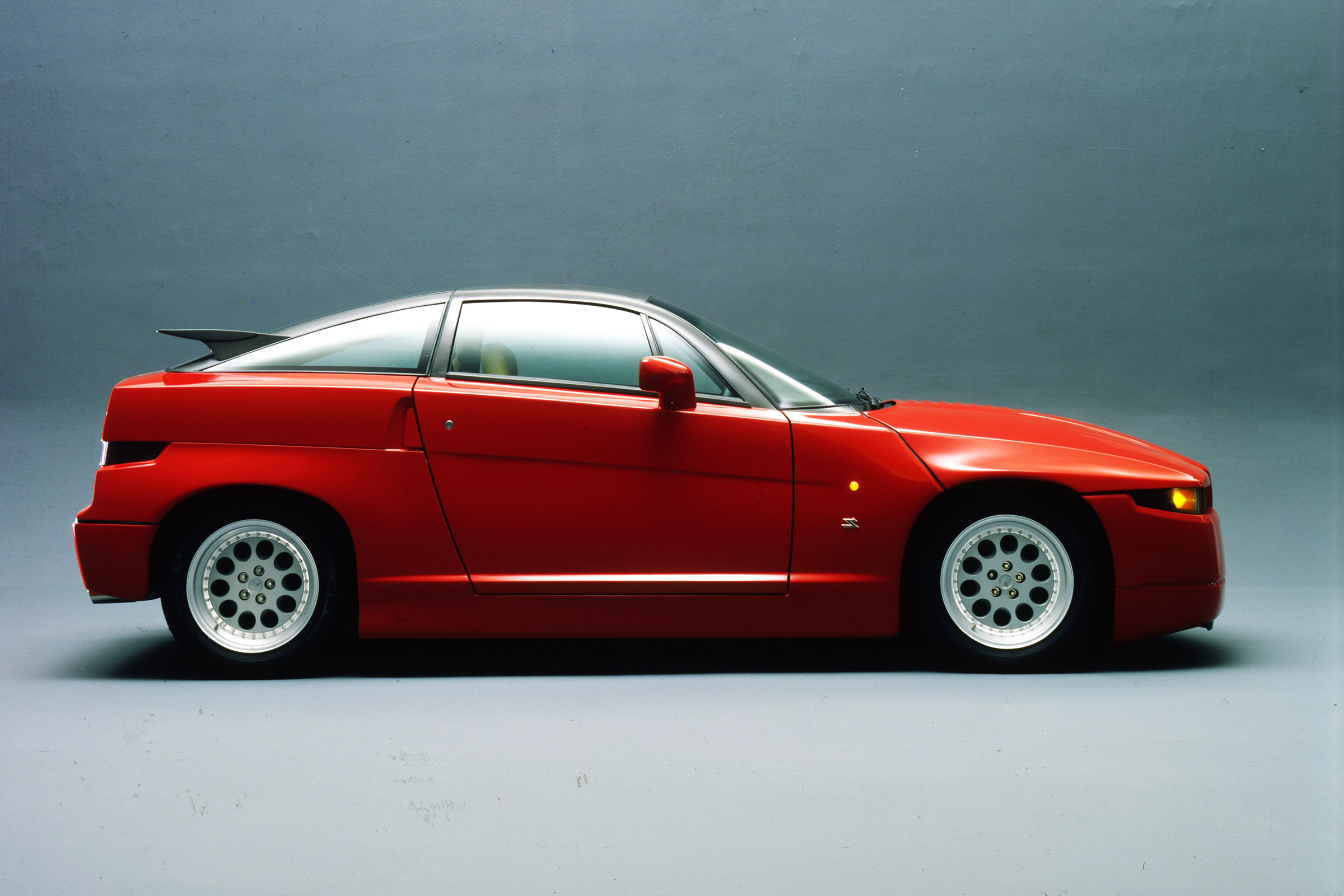 Alfa Romeo SZ - side