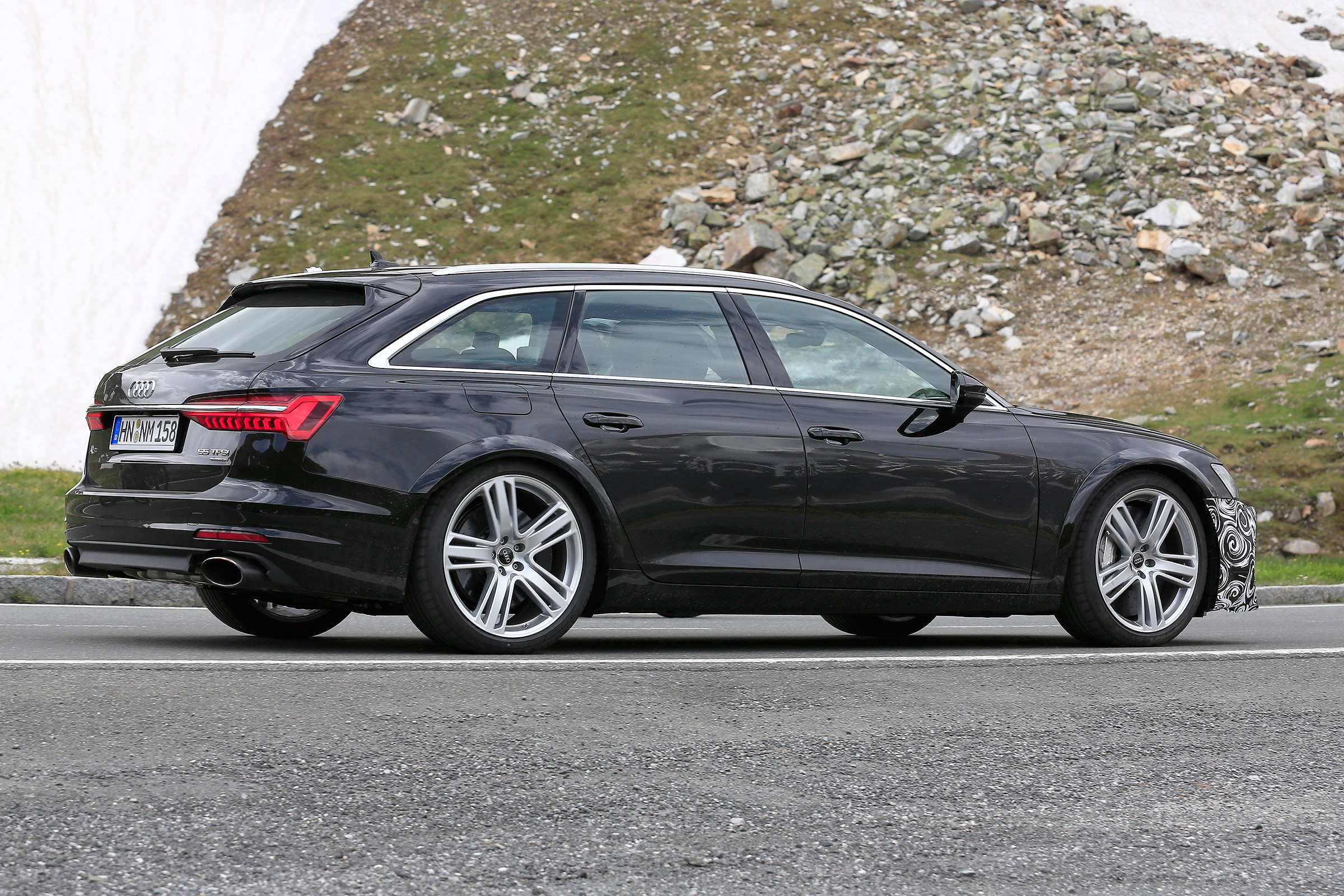 Audi RS6 Avant spy - rear quarter